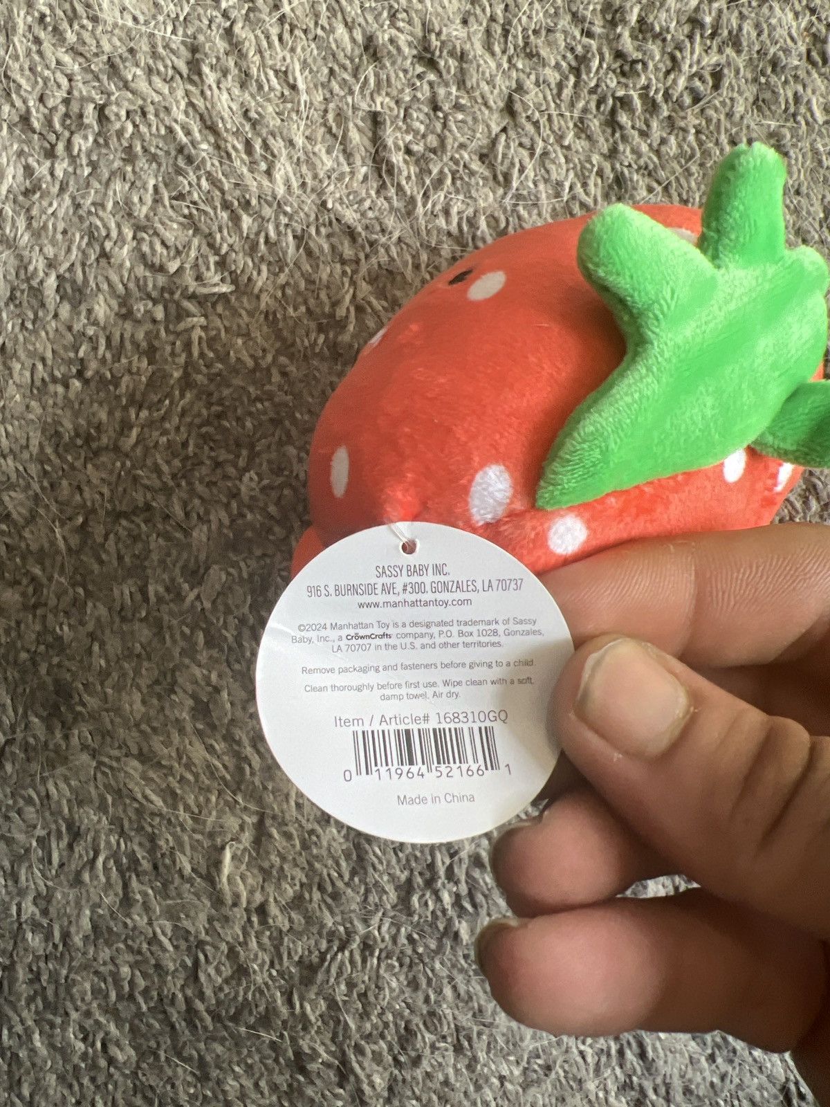 Hypebeast 2024 Manhattan Toy Market Minis Strawberry Soft Toy Size ONE SIZE - 4 Thumbnail