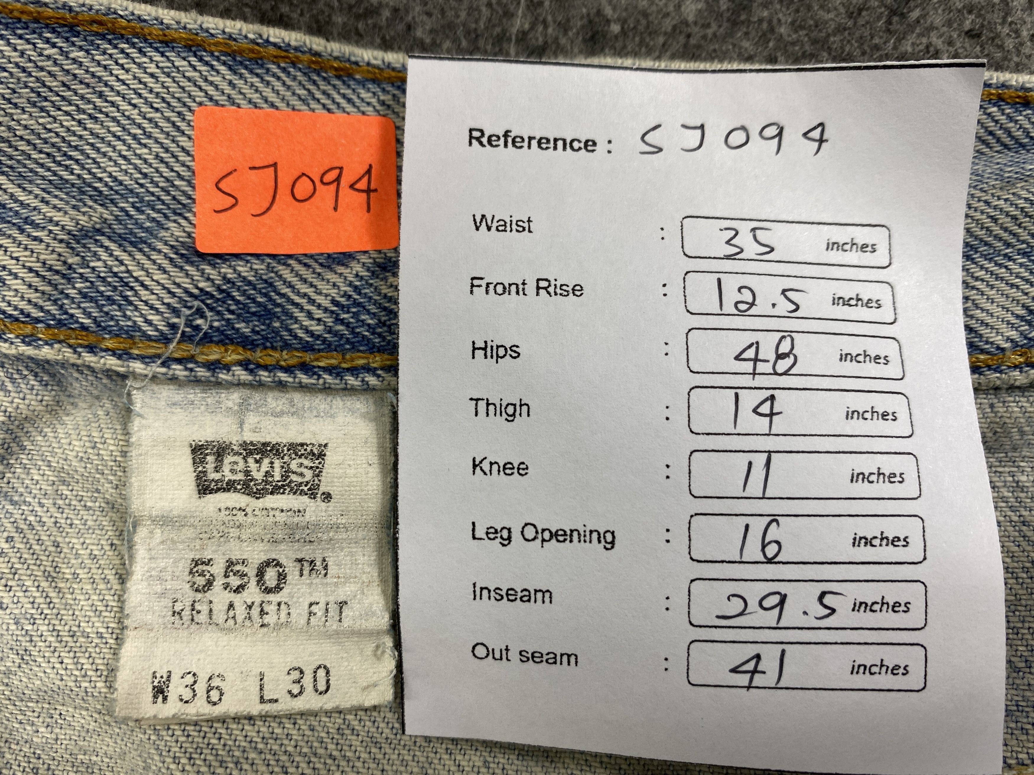 Levi's Light Blue Wash Vintage Levi's 550 35x29.5 Denim -SJ094 Size US 35 - 8 Thumbnail