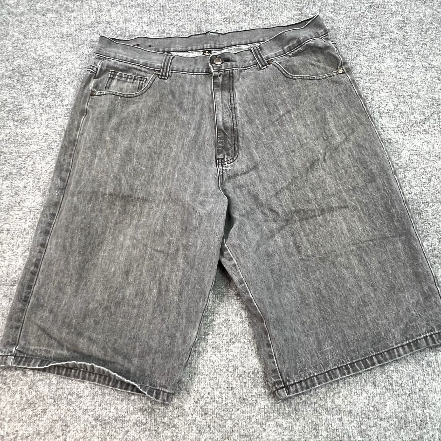 Karl Kani VINTAGE Karl Kani Shorts Mens 38 Gray Denim Baggy 13.5" Inseam Hip Hop 90s Bermuda Relaxed Loose Casual Mens Blue Gray Size US 38 / EU 54 - 3 Thumbnail