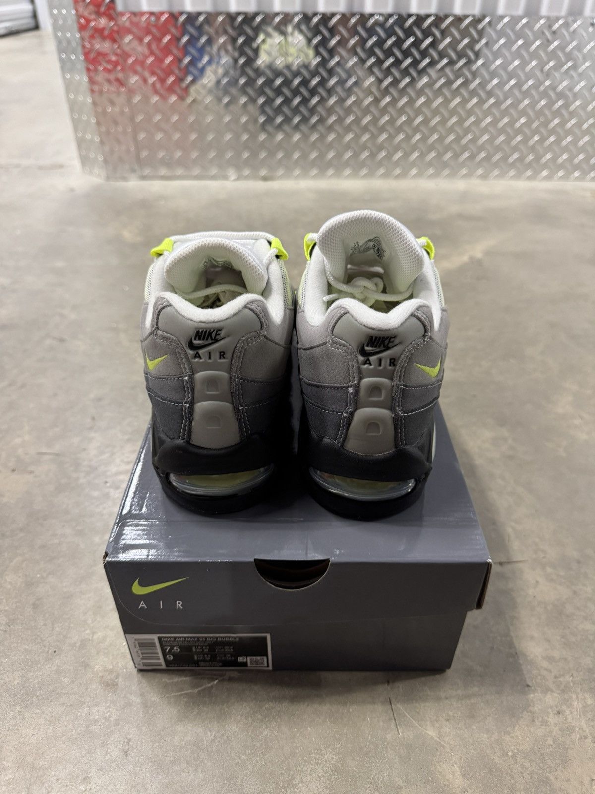 Nike Nike Air Max 95 OG Big Bubble Neon 2026 Size 7.5 Size US 7.5 / EU 40-41 - 5 Thumbnail