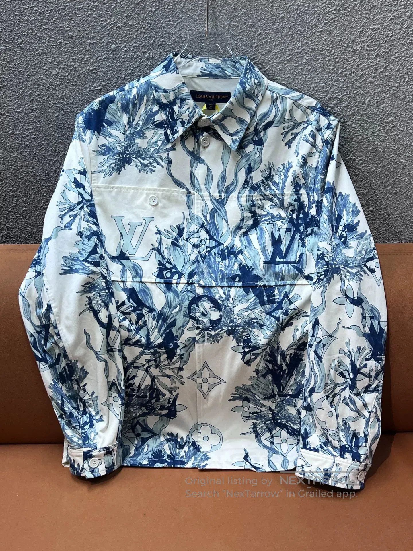 Louis Vuitton Louis Vuitton SS23 Logo Print Long Sleeve Shirt. Size US M / EU 48-50 / 2 - 1 Thumbnail