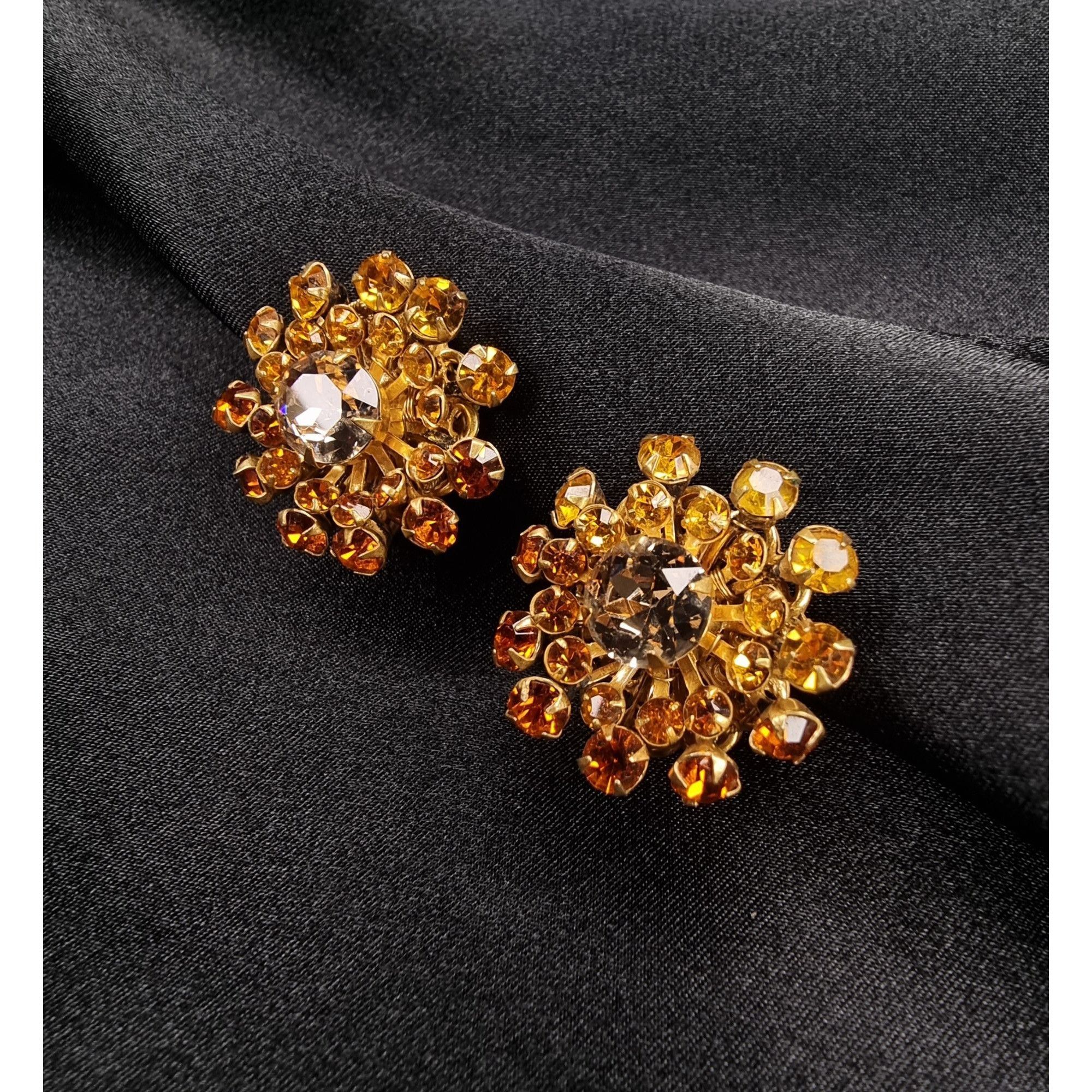 Miriam Haskell Vintage 1930s-1940s MIRIAM HASKELL Signed Clip-On Earrings G Size ONE SIZE - 6 Thumbnail