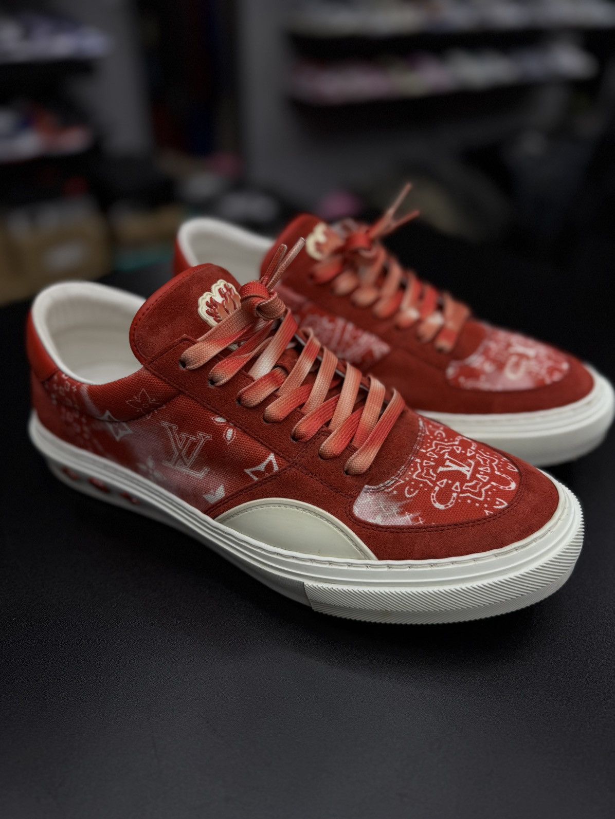 Louis Vuitton Louis Vuitton Red Bandanna Low Top Sneakers 8LV/9US Size US 9 / EU 42 - 3 Thumbnail
