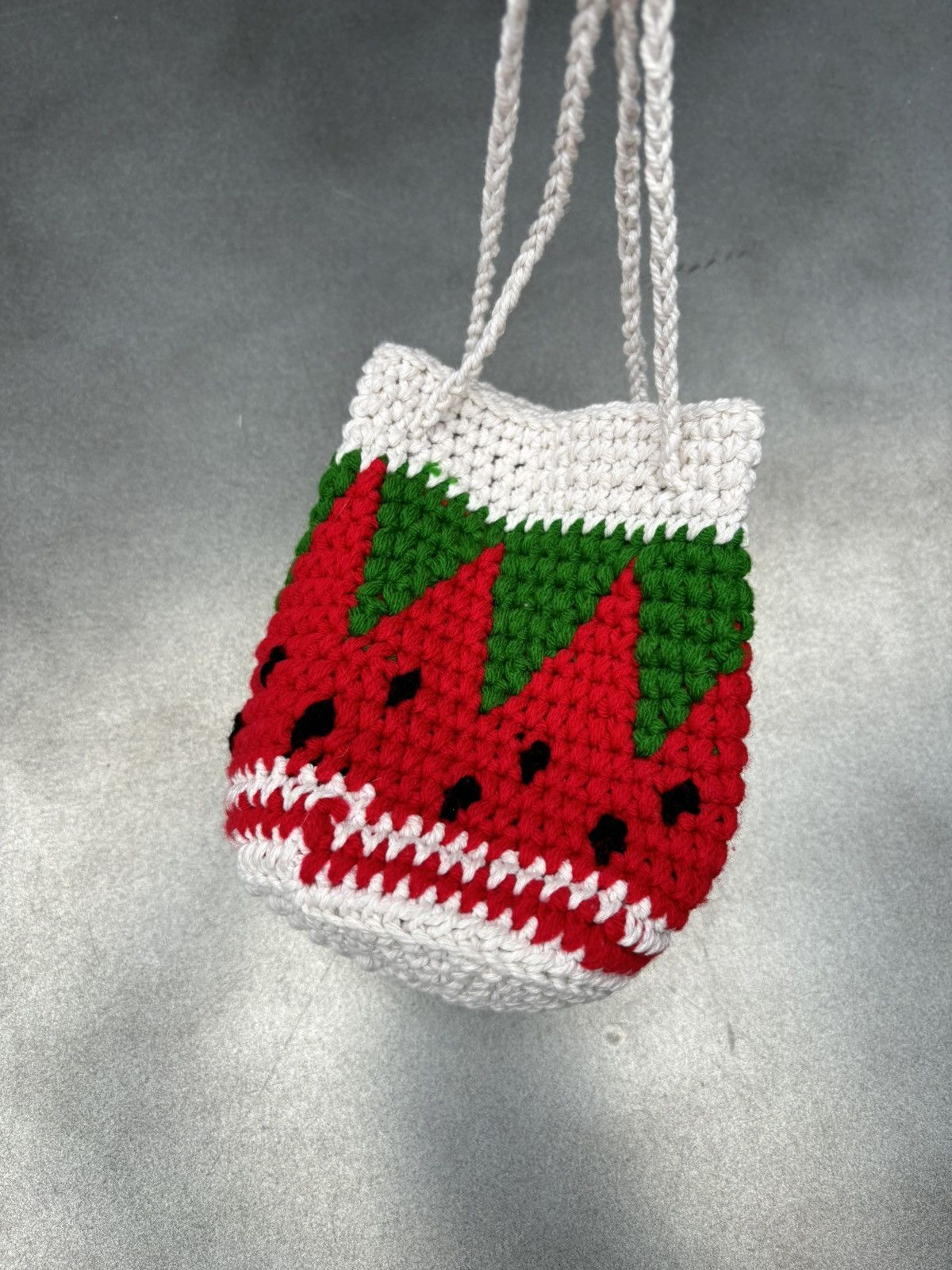 Vintage Strawberry Crochet Mini Bag Hand Knit Sling Bag Key Pouch Size ONE SIZE - 6 Thumbnail