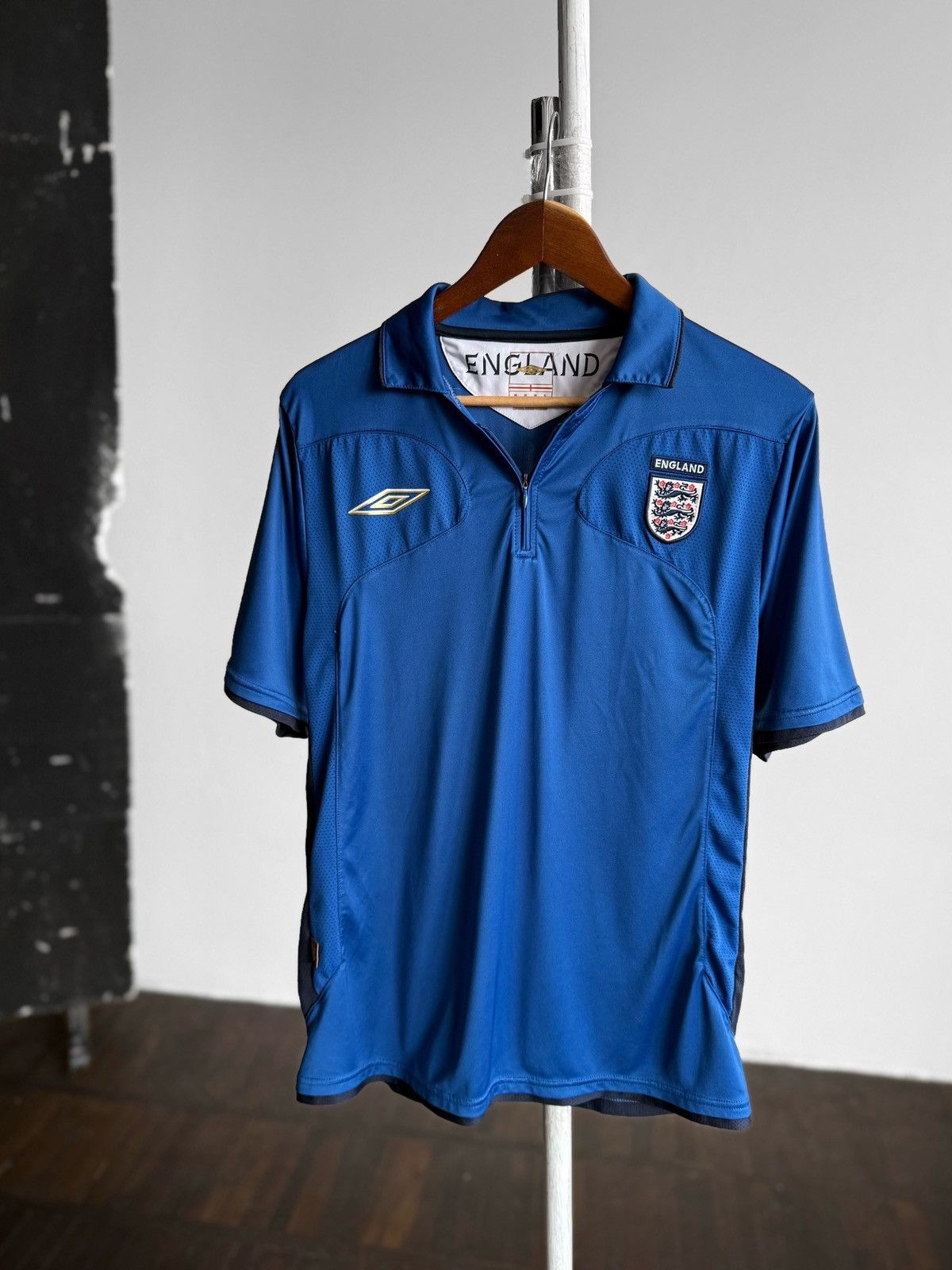 Umbro Umbro England Mens Vintage 00s Training Jersey Polo Blue Size US M / EU 48-50 / 2 - 1 Thumbnail