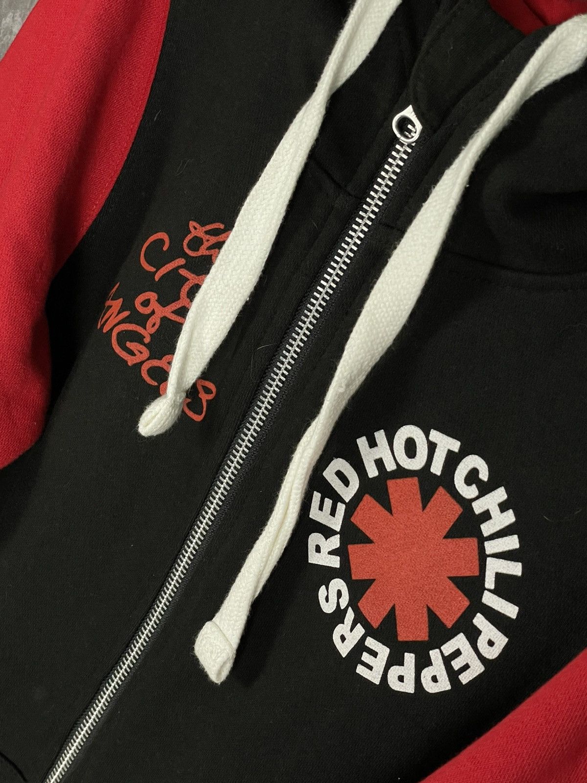 Band Tees × Vintage Vintage 90s RHCP Red Hot Chilli Peppers Zip Hoodie Big Logo Size US S / EU 44-46 / 1 - 8 Thumbnail