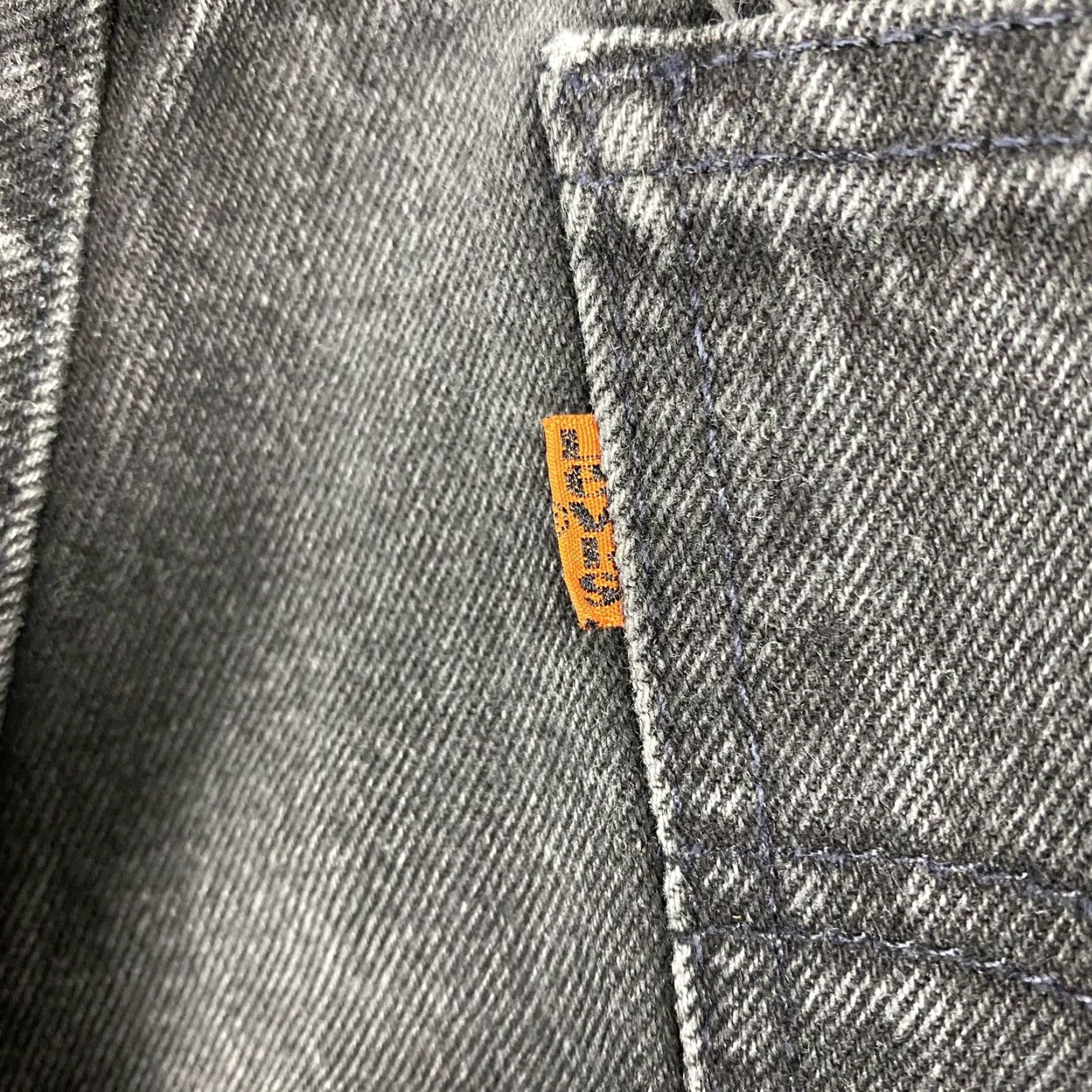 Levi's VINTAGE Levi's 550 Jeans Tapered Relaxed Fit Men 35x31 Faded Black 90s American Denim Charcoal Wash Regular Rise Mens Jeans Size US 35 - 3 Thumbnail