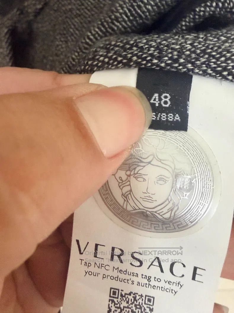 Versace Versace Wool coat top Size M / US 6-8 / IT 42-44 - 7 Thumbnail