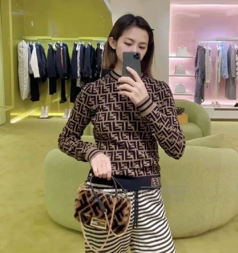 Fendi Fendi Deep brown logo letter full print round neck long sl Size XS / US 0-2 / IT 36-38 - 8 Thumbnail