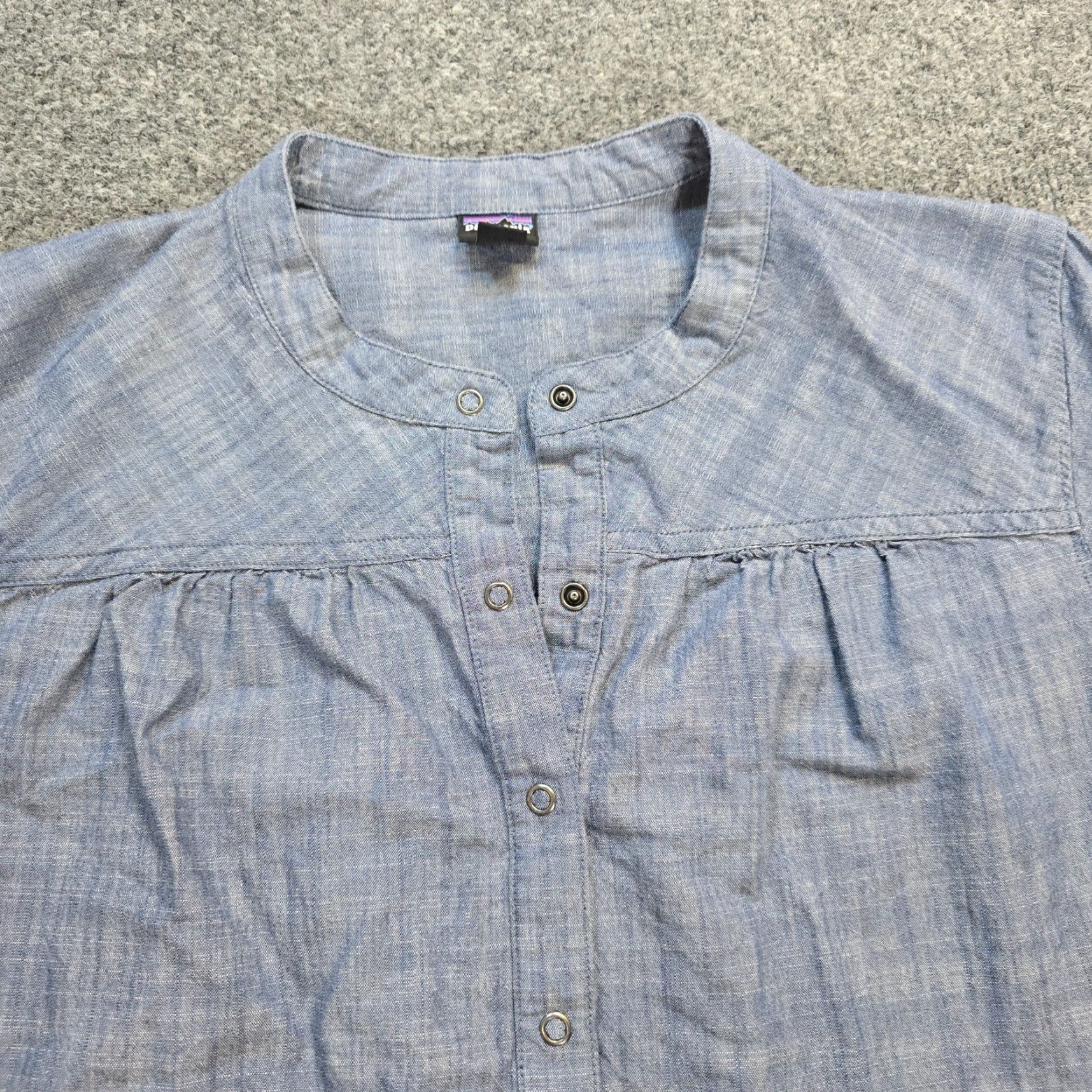 Patagonia Patagonia Shirt Womens Size 6 Blue Chambray Denim Snap Button Casual Outdoors Size M / US 6-8 / IT 42-44 - 2 Thumbnail