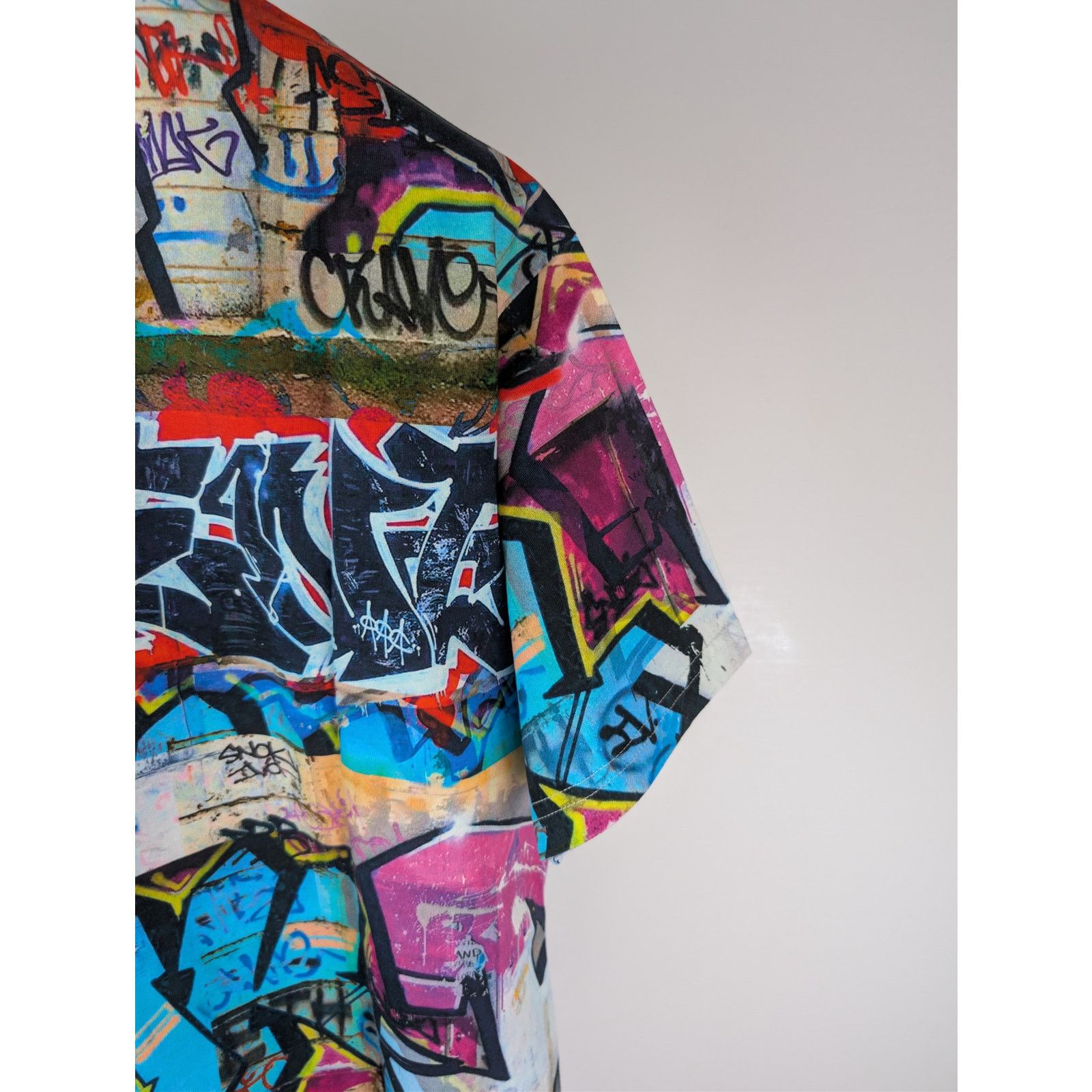 Vivienne Westwood o1rshd1 Classic Graffiti T-Shirt in Multiolor Size US L / EU 52-54 / 3 - 14 Thumbnail