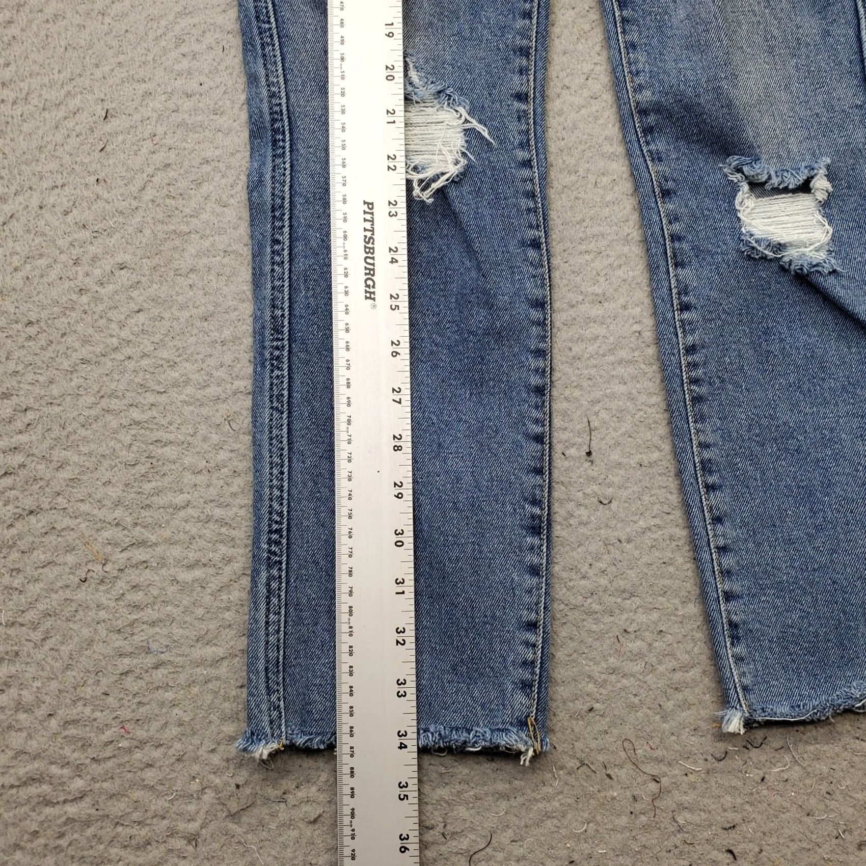 Gap Gap 1969 Straight Jeans Womens 28 Blue Denim Stretch Slim High-Rise Distressed Jeans 28 Womens Size 28 Blue Denim Distressed Modern Fit Size 28" / US 6 / IT 42 - 3 Thumbnail