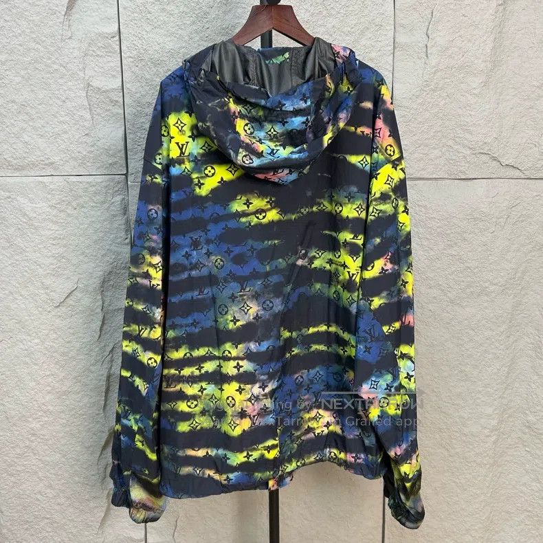 Louis Vuitton Louis Vuitton Tie-dyed presbyopic full print assault jacke Size US L / EU 52-54 / 3 - 2 Thumbnail