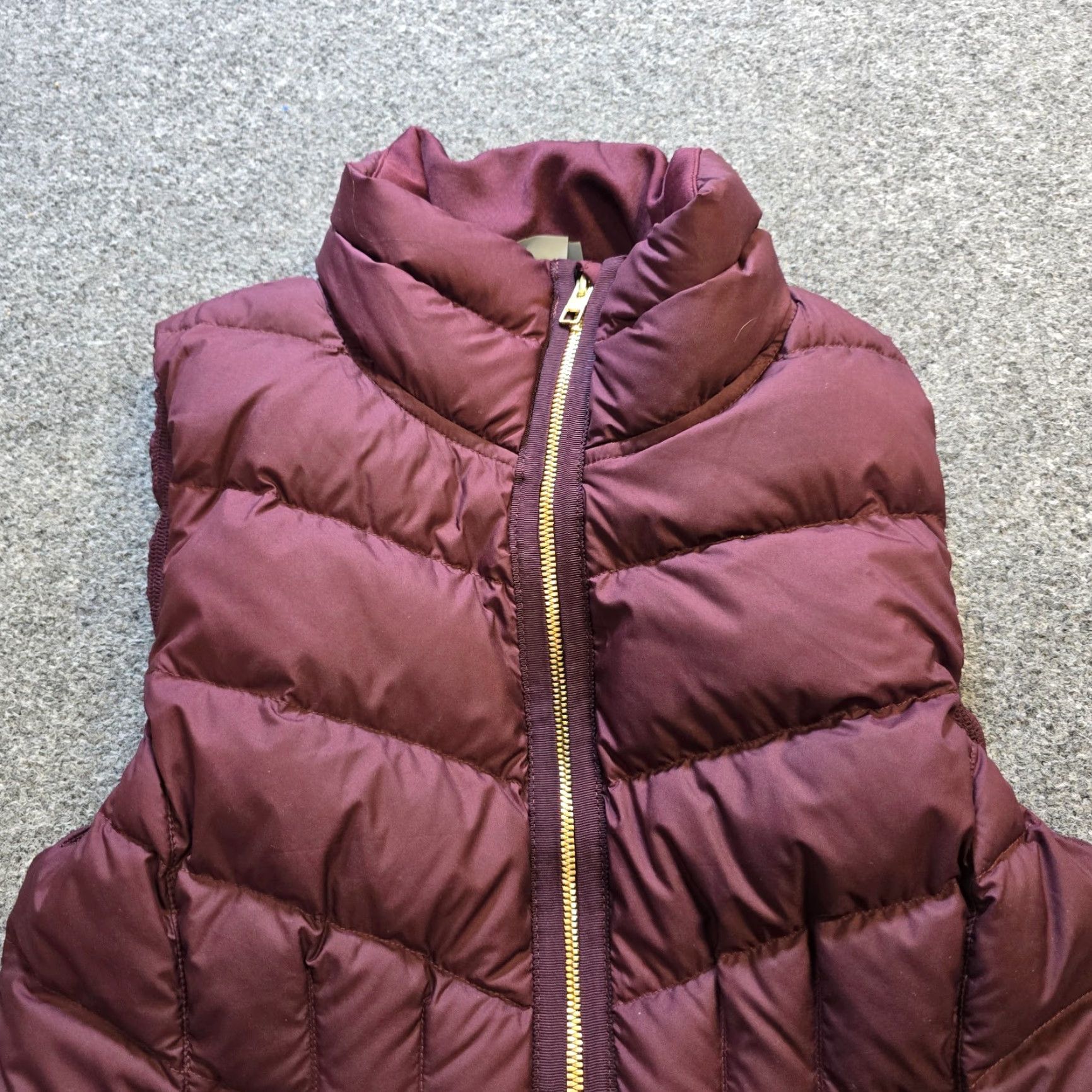 Athleta Athleta Vest Womens Small Purple Burgundry Down Puffer Full Zip Pockets Casual Size S / US 4 / IT 40 - 2 Thumbnail
