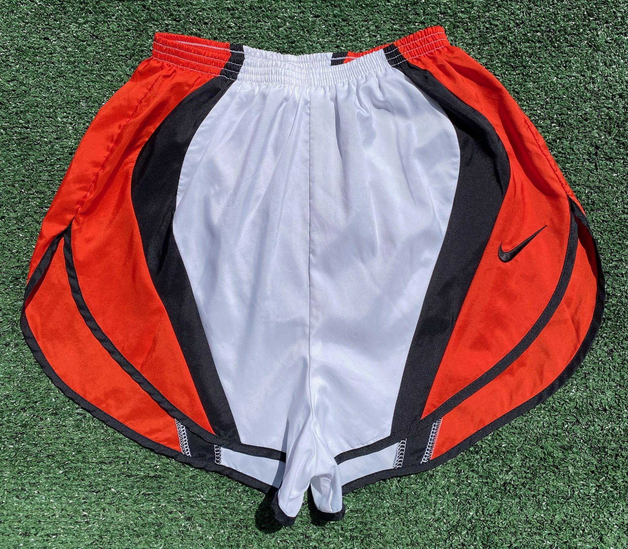 Nike 90’s Nike Red Black White Sprinter Shorts XS Size US 28 / EU 44 - 1 Thumbnail
