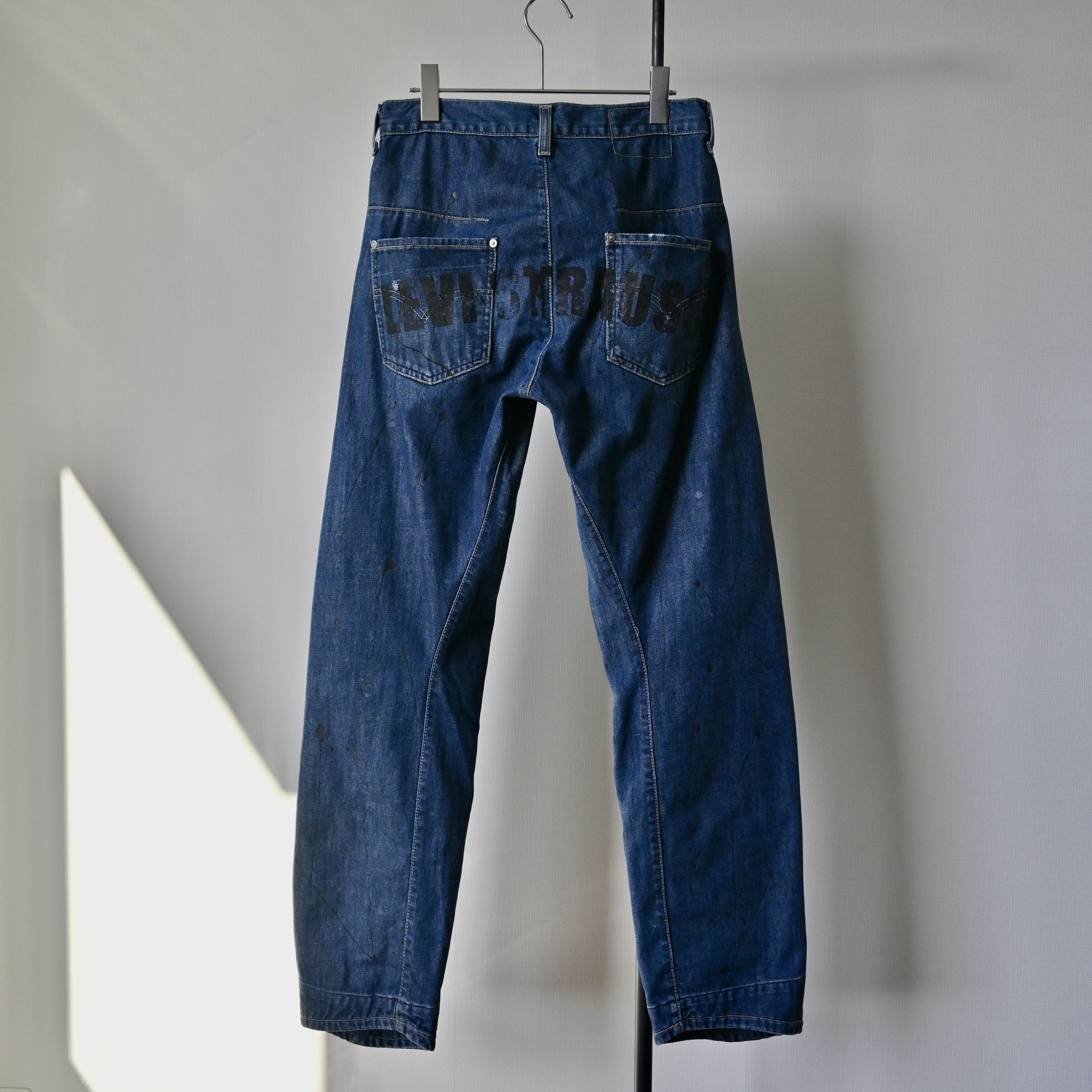 Levi's RARE, 2000s Levi's Europe 3D cut painted jeans, 30 x 32 Size US 30 / EU 46 - 5 Thumbnail