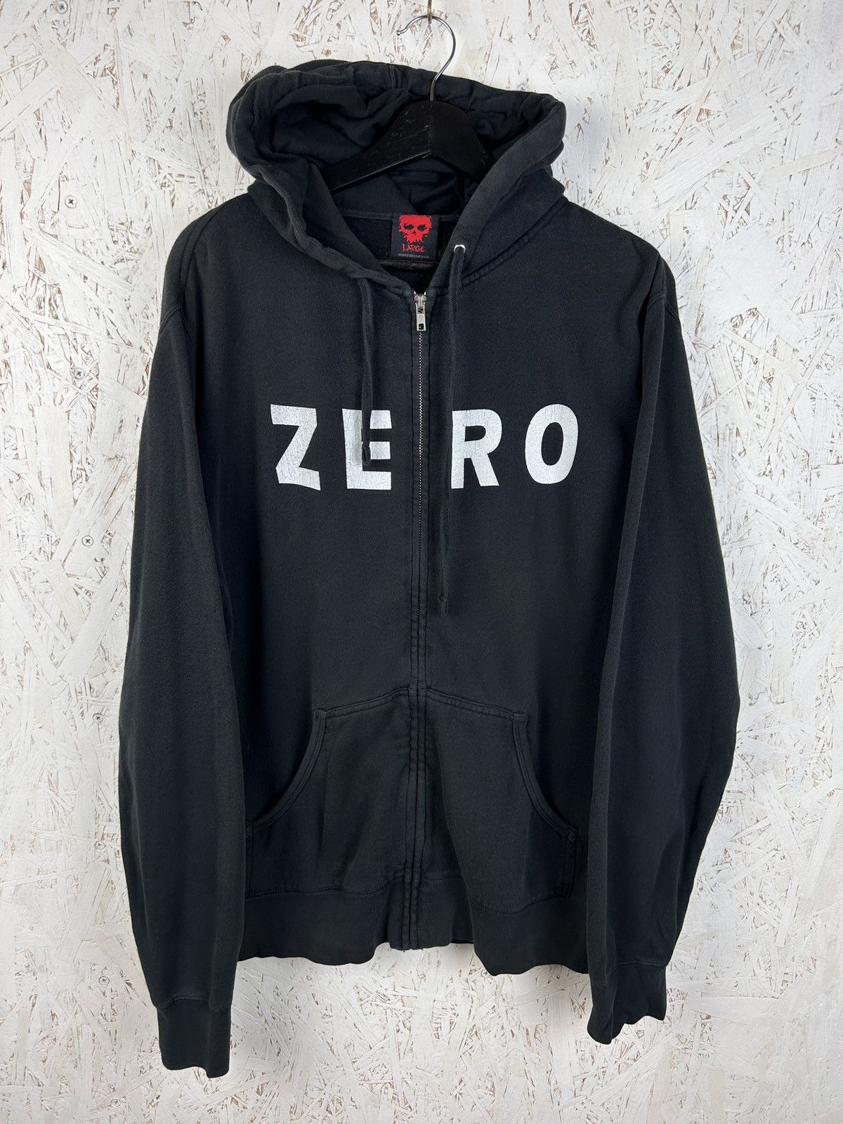 90s Vintage Zero Skateboards Sun Faded Zip Hoodie Black