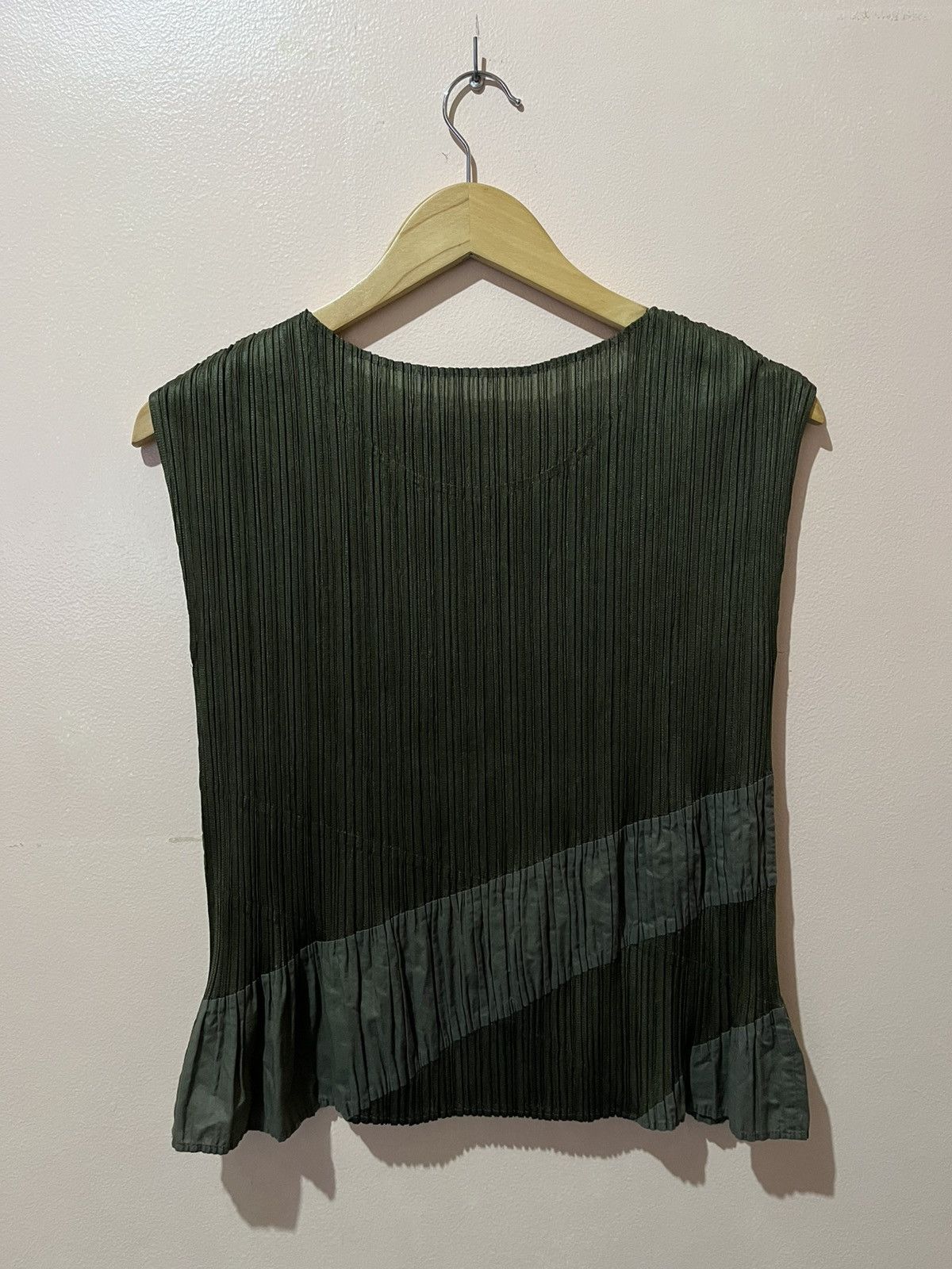 Pleats Please Issey Miyake Pleats Please - Issey Miyake - Hybrid Tank Top Size S / US 4 / IT 40 - 8 Thumbnail