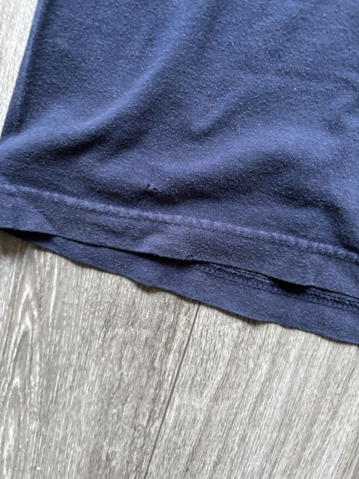 Nike Vintage 2000s Nike Navy Blue T-Shirt Faded Y2K Swoosh Tee Size US M / EU 48-50 / 2 - 5 Thumbnail