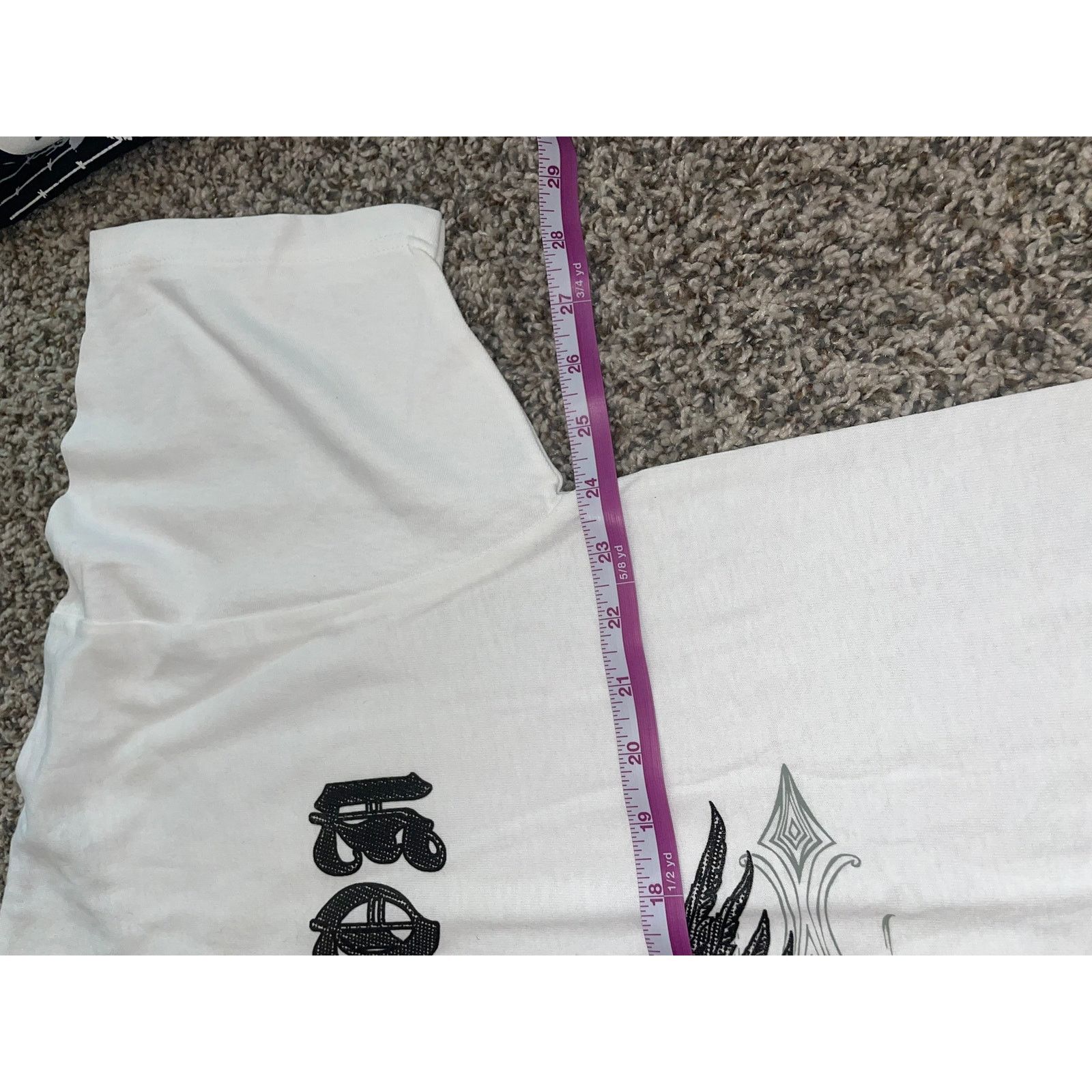 The Mountain Vintage Redemption Shirt Sword Griffin White Graphic Y2K XL Size US XL / EU 56 / 4 - 8 Thumbnail