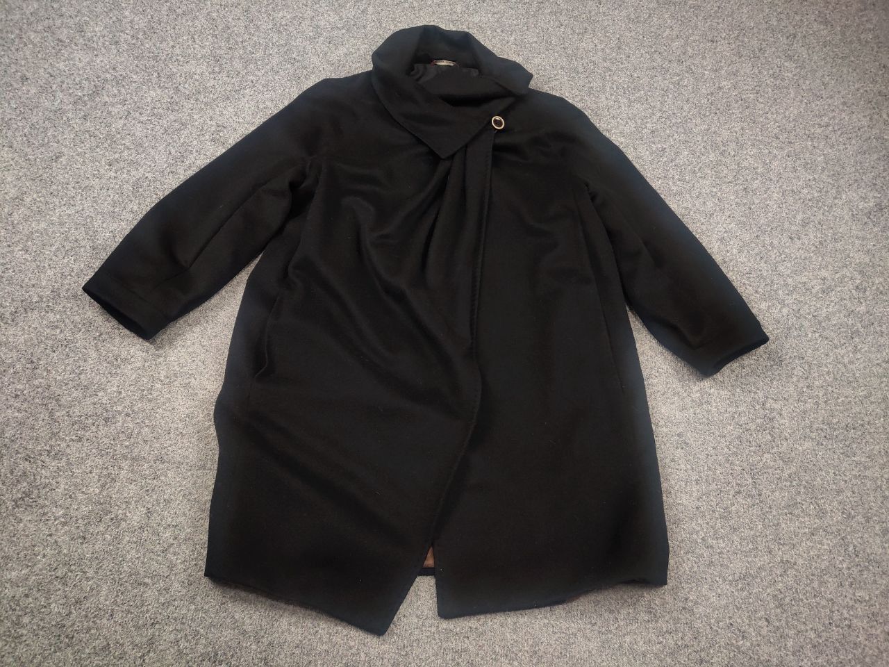 Max Mara Max Mara Studio Cashmere Half Wrap button coat Jacket loose Size M / US 6-8 / IT 42-44 - 3 Thumbnail