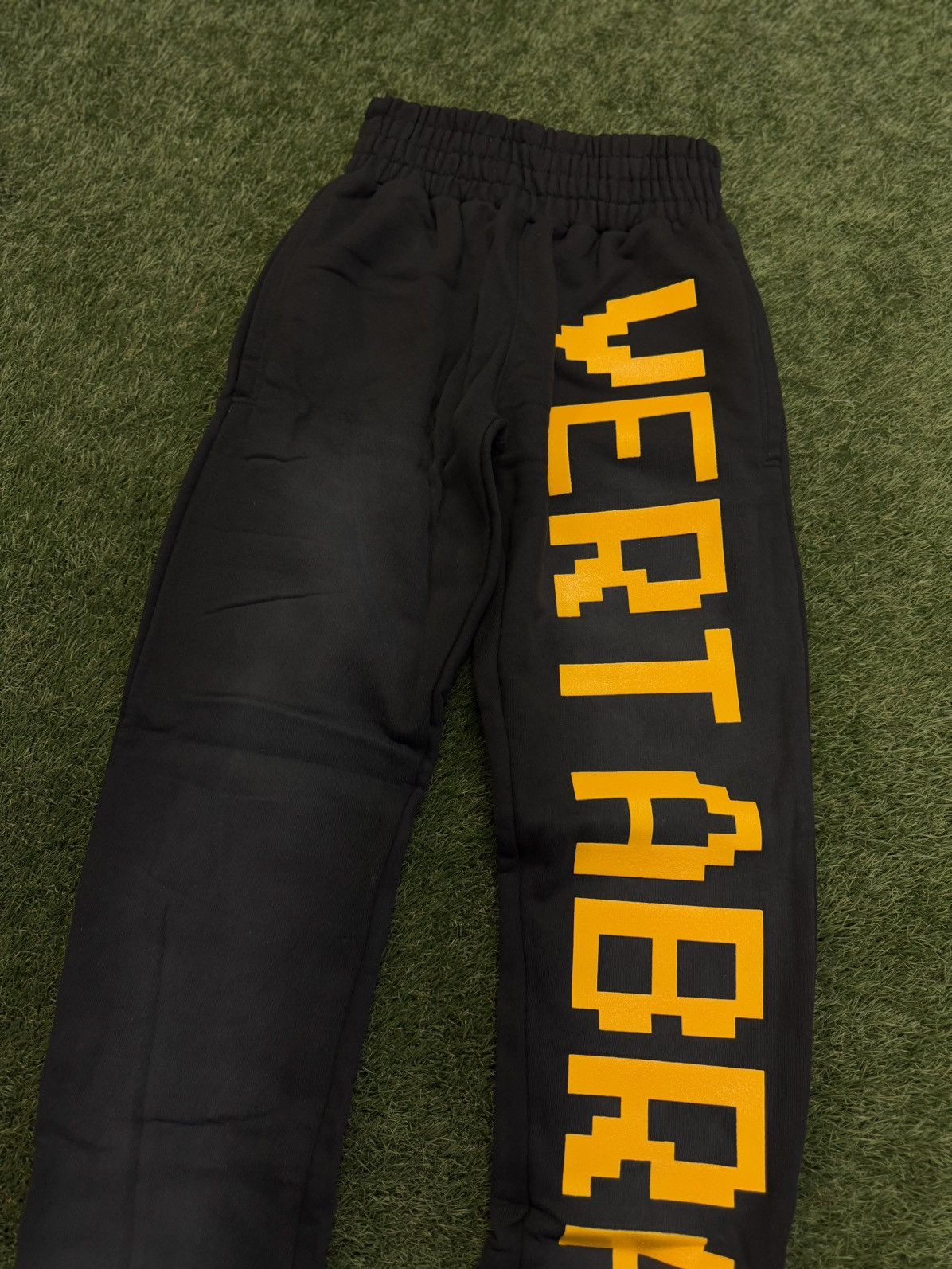 Vertabrae Vertabrae Sweatpants Black/Yellow Size L (NEW) Size US 32 / EU 48 - 3 Thumbnail