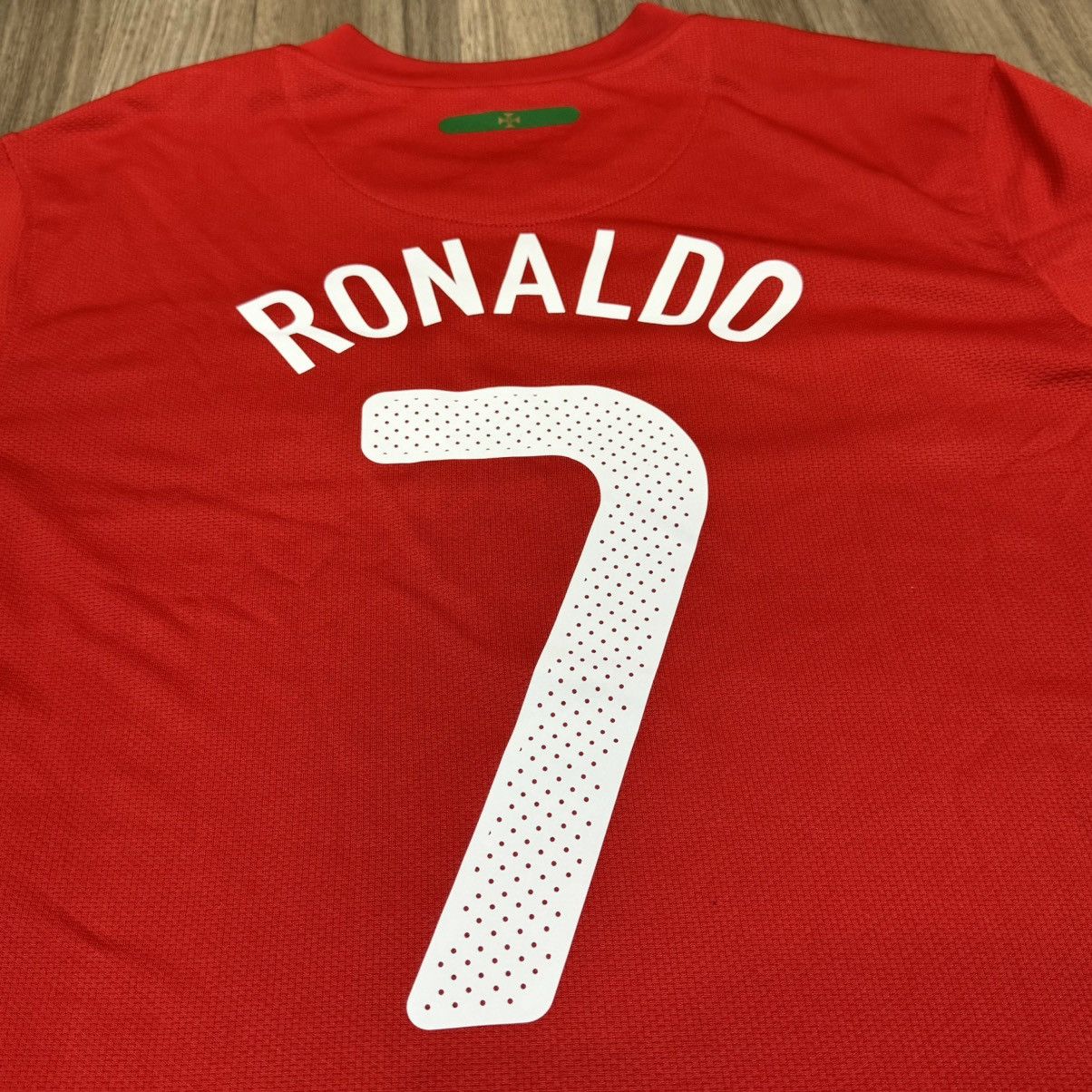 Nike Portugal WC2010 home shirt #7 Ronaldo (bnwt) Size US L / EU 52-54 / 3 - 4 Thumbnail