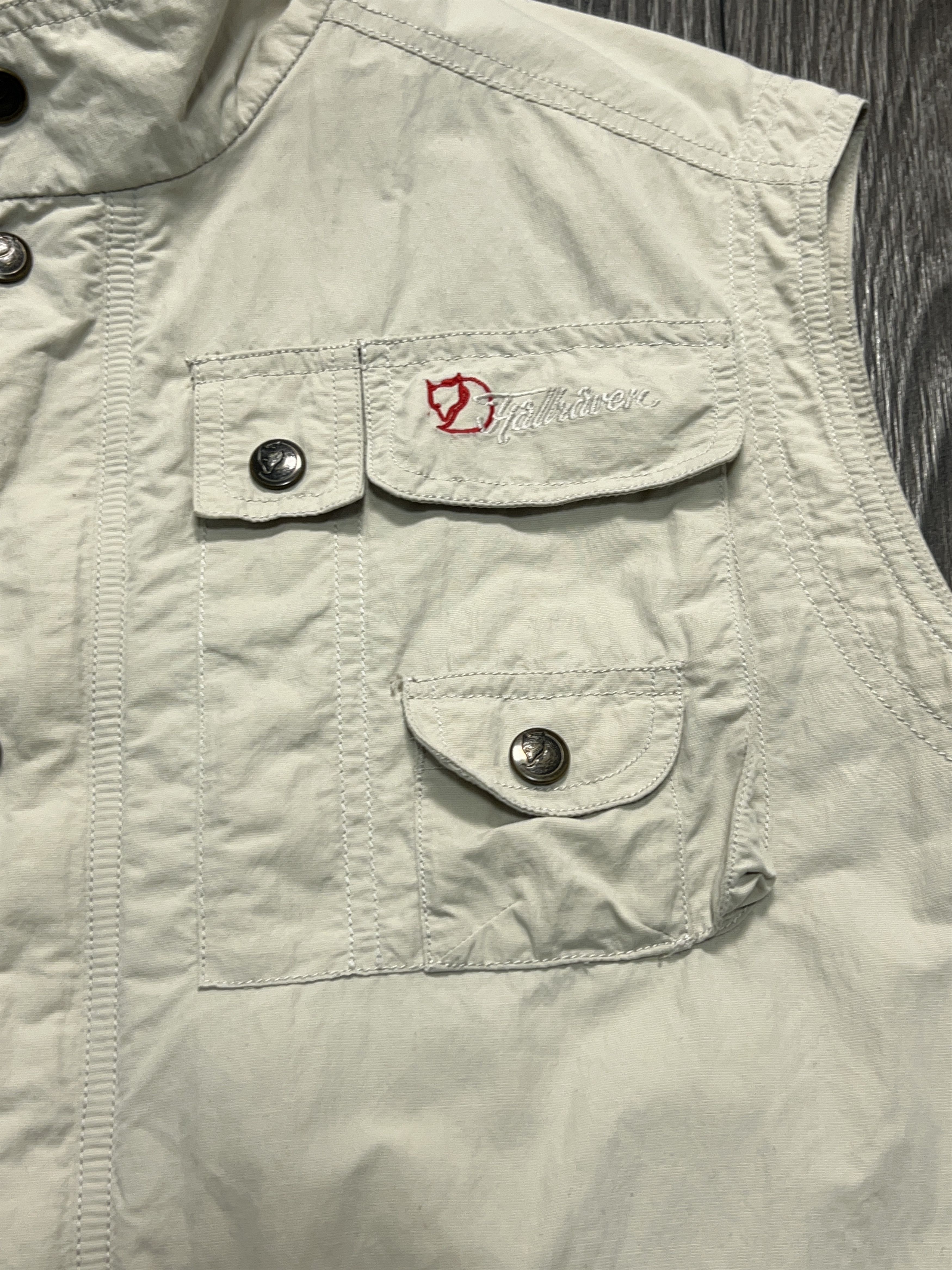 Fjallraven Mens Fjallraven Hunting Fishing Outdoor Vest Gilet Waistcoat Size US S / EU 44-46 / 1 - 3 Thumbnail