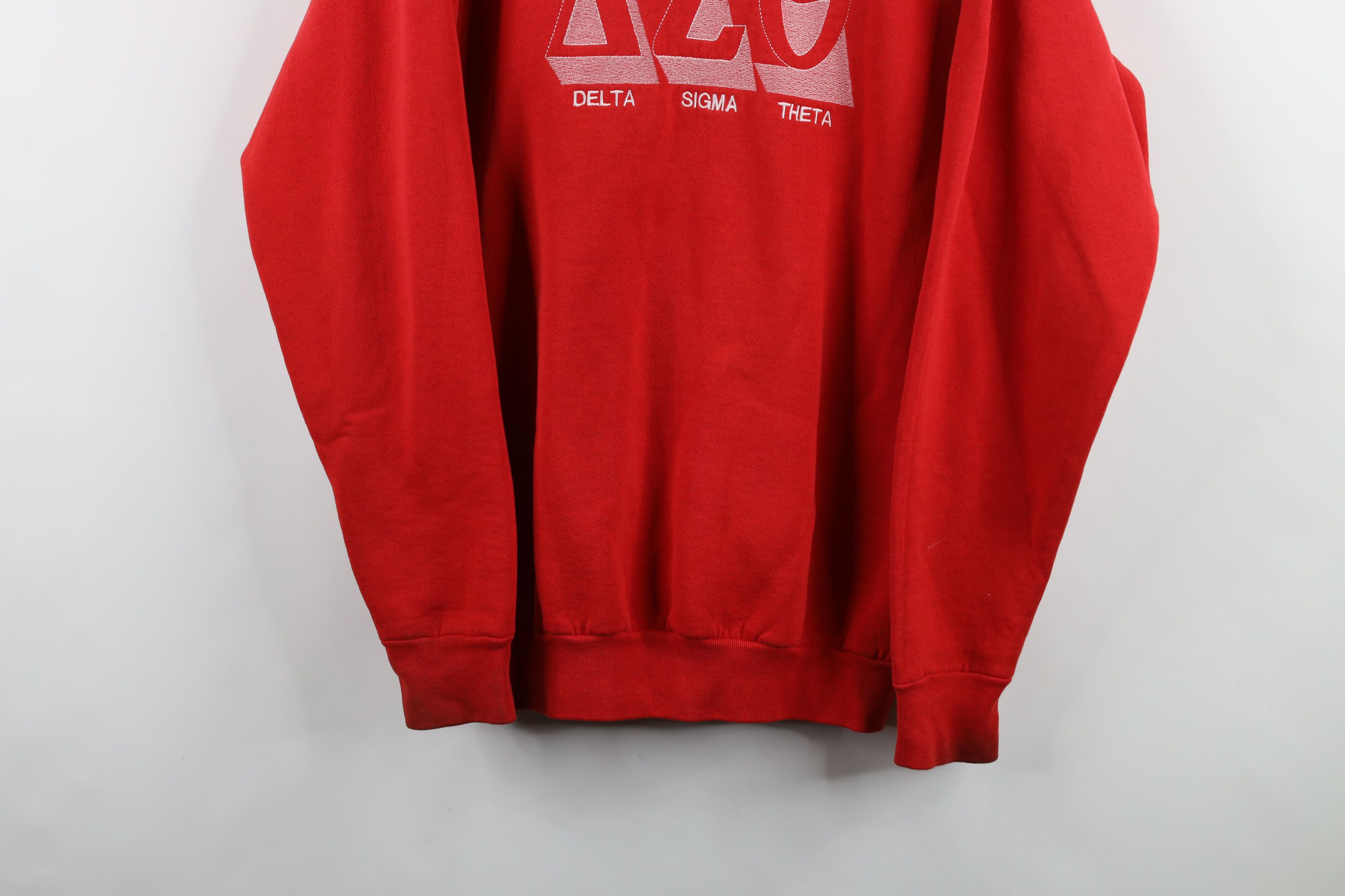 Vintage Vintage 90s Delta Sigma Theta Sorority Sweatshirt Red USA Size XL / US 12-14 / IT 48-50 - 3 Thumbnail
