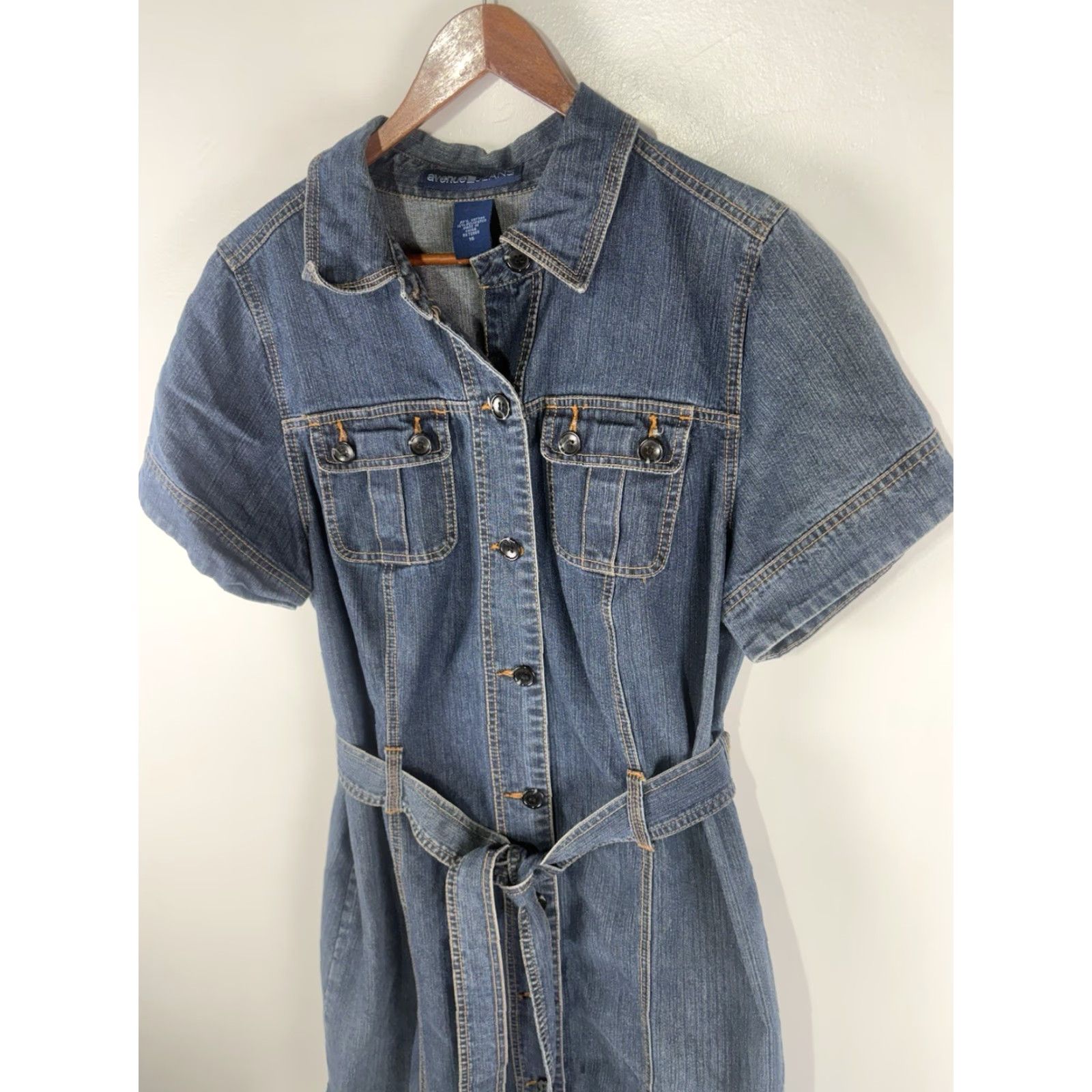 Avenue Avenue Jeans Dk Wash Maxi Dress Womens Size 16 Button Denim Cotton Polyester Belted Pockets Short Sleeve Collared Blue Retro 90s Classic Long Sleeve? Size 38" / US 16 / IT 52 - 2 Thumbnail