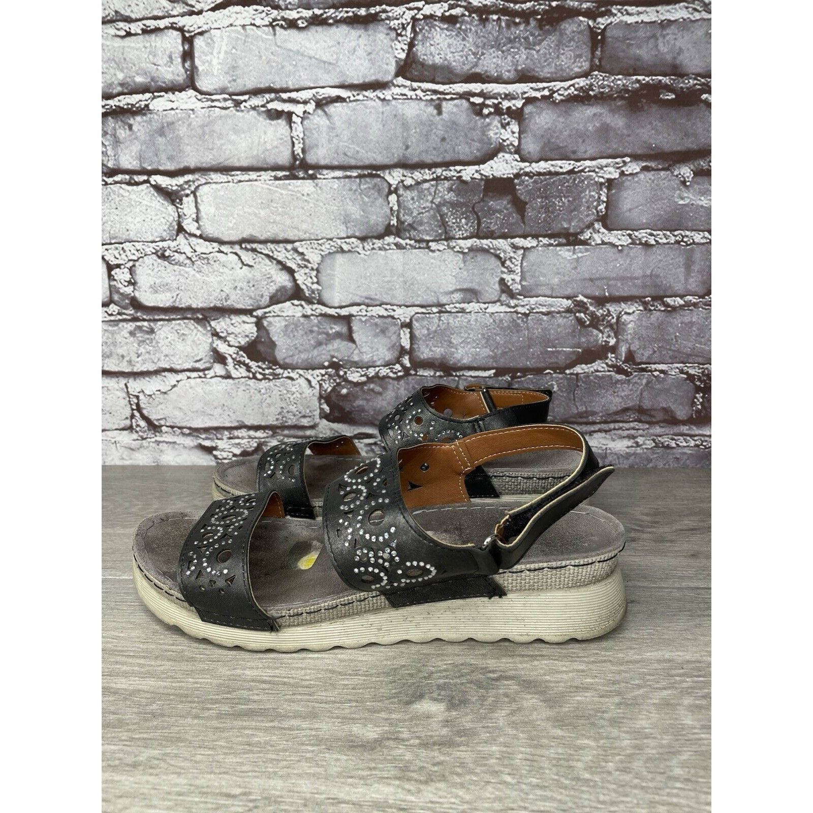 Call It Spring Flexus Spring Step Anatomic Black Leather Rhinestone Strap S Size US 10 / IT 40 - 18 Thumbnail