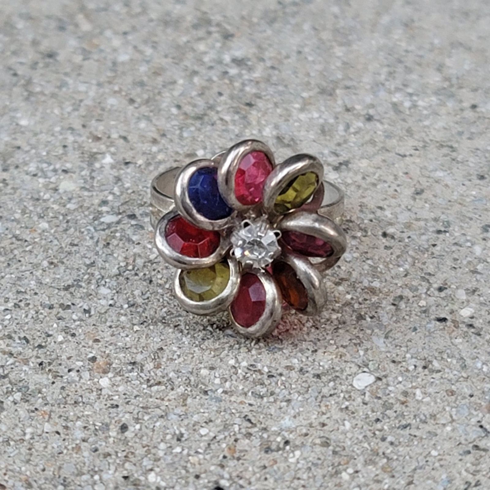 The Unbranded Brand Vtg Silver Tone Gemstone Spiral Flower Ring Size ONE SIZE - 2 Thumbnail