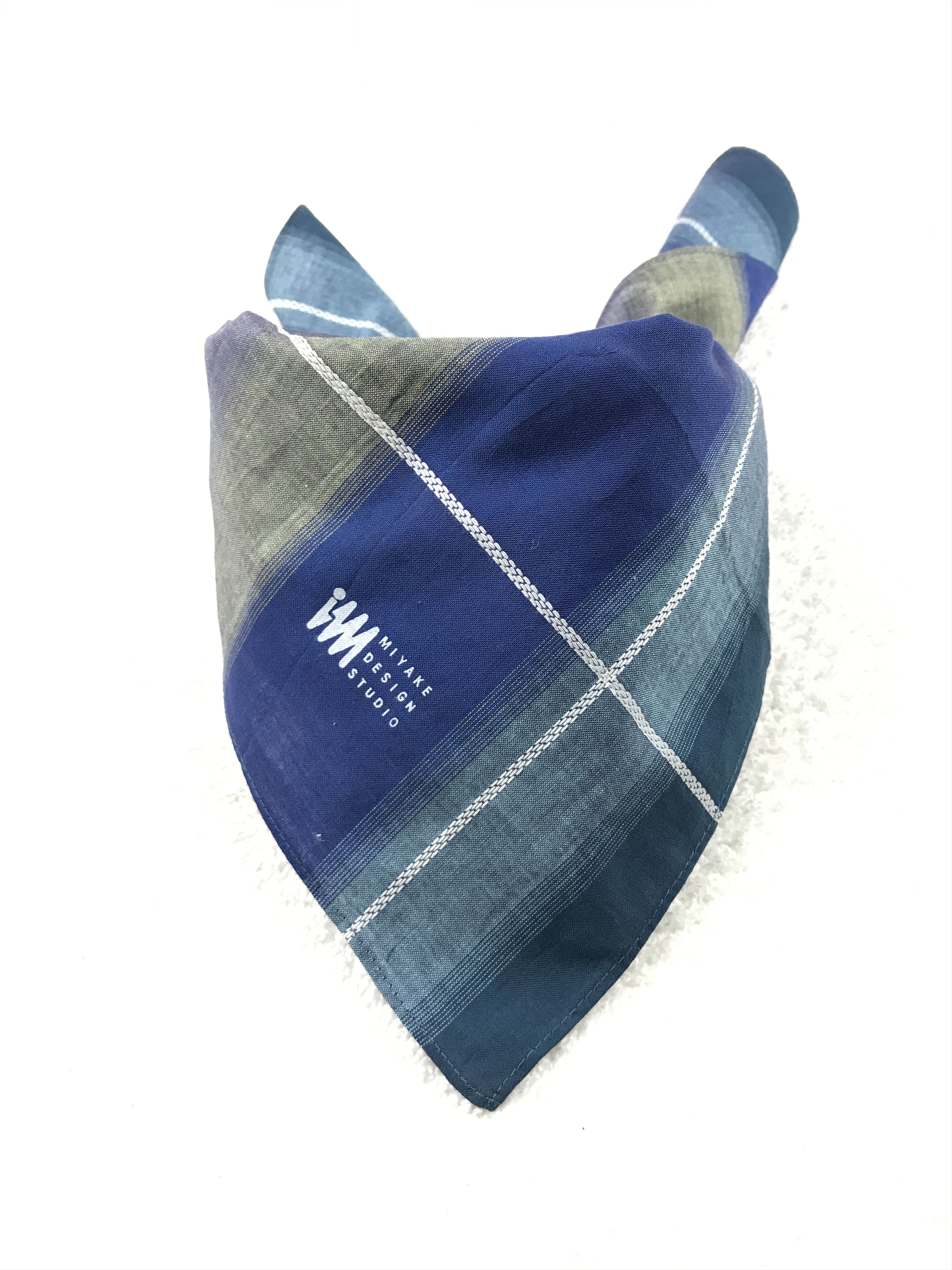 Issey Miyake × Japanese Brand × Vintage Issey Miyaki Embroidery Bandana Neckerchief Handkerchief Size ONE SIZE - 3 Thumbnail