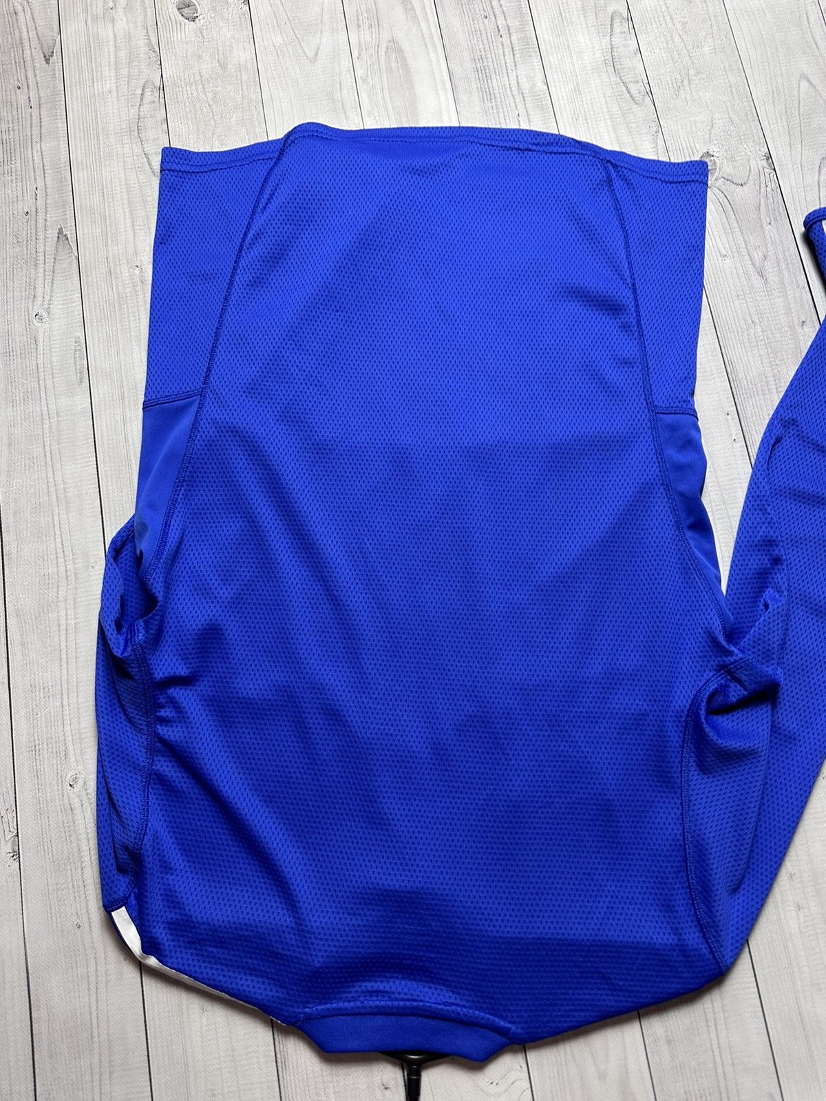 Adidas × Chelsea Soccer × Vintage Vintage adidas Chelsea soccer jersey long sleeve size M Size US M / EU 48-50 / 2 - 7 Thumbnail