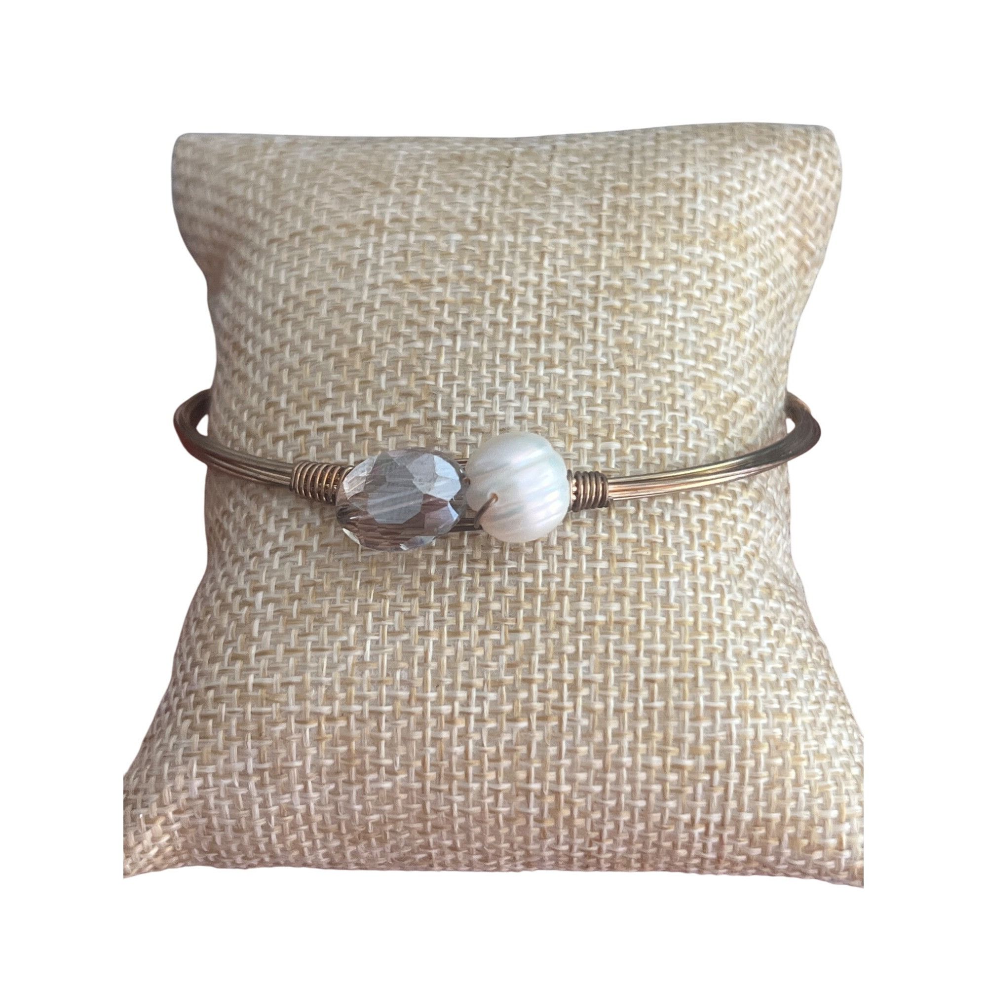 Other Gold Tone Wire Bangle Bracelet Genuine Pearl Glass Bead Stat Size ONE SIZE - 1 Thumbnail