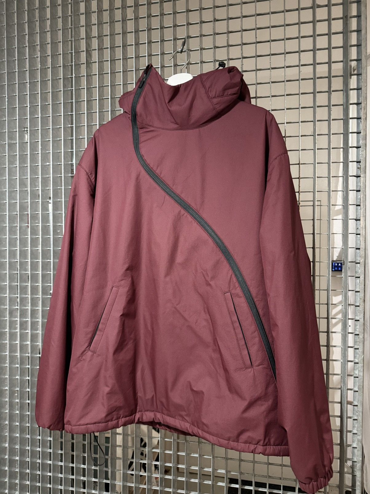Enfin Leve Gurutze Insulated Hoodie Burgundy Size US L / EU 52-54 / 3 - 2 Thumbnail