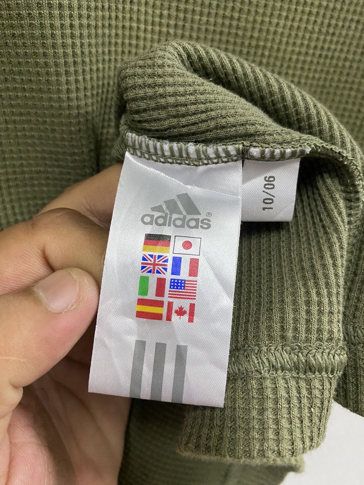 Adidas × Vintage Adidas Tshirt tee 🚄 Size US L / EU 52-54 / 3 - 7 Thumbnail