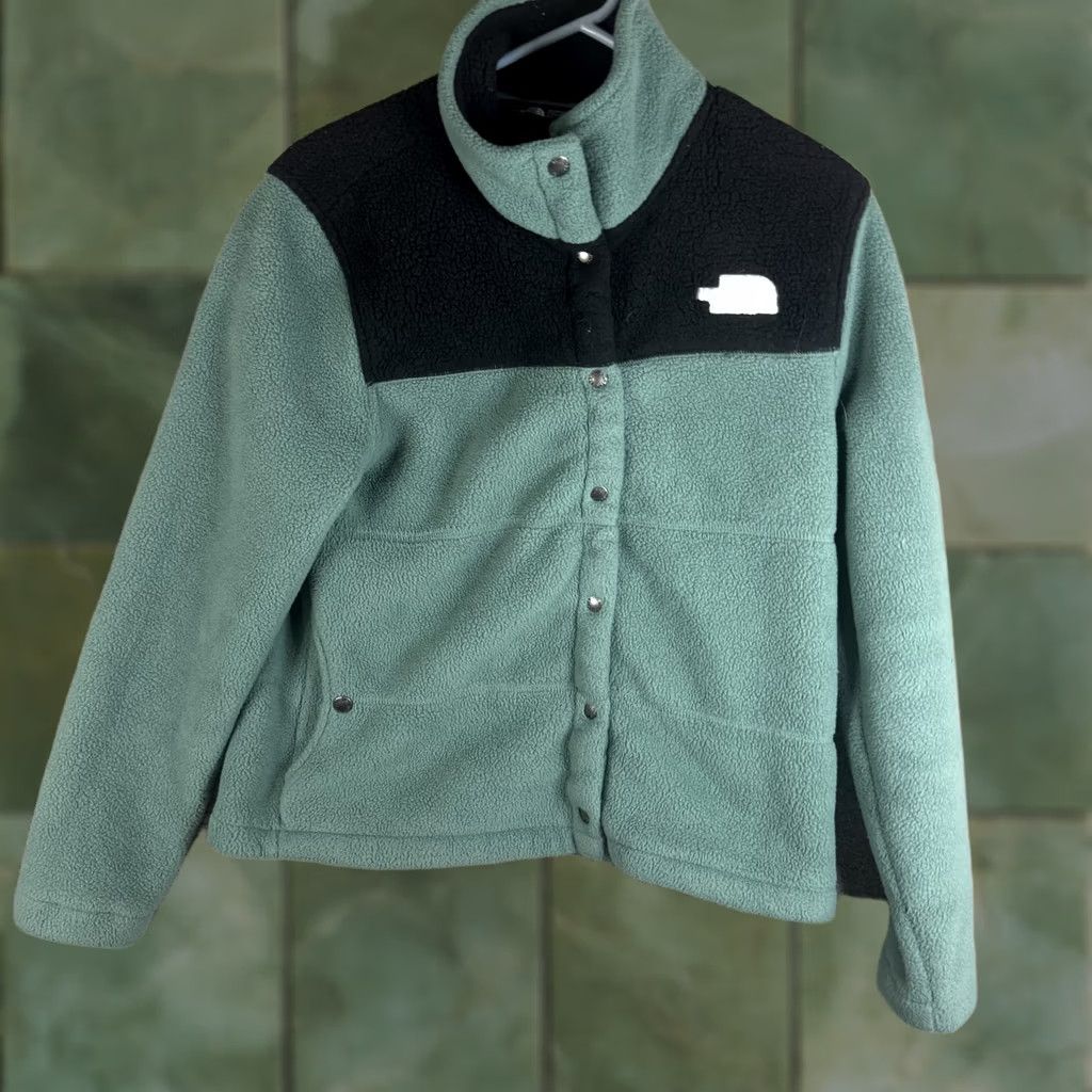 The North Face The North Face Fleece Jacket Womens S Green Snap Front Pockets Outdoor Warm Regular Fit Size S / US 4 / IT 40 - 1 Thumbnail