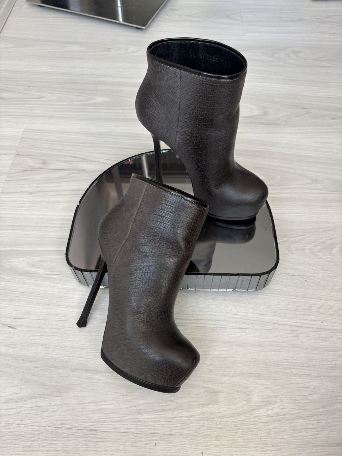 Yves Saint Laurent YSL Tribtoo boots Size US 6.5 / IT 36.5 - 4 Thumbnail