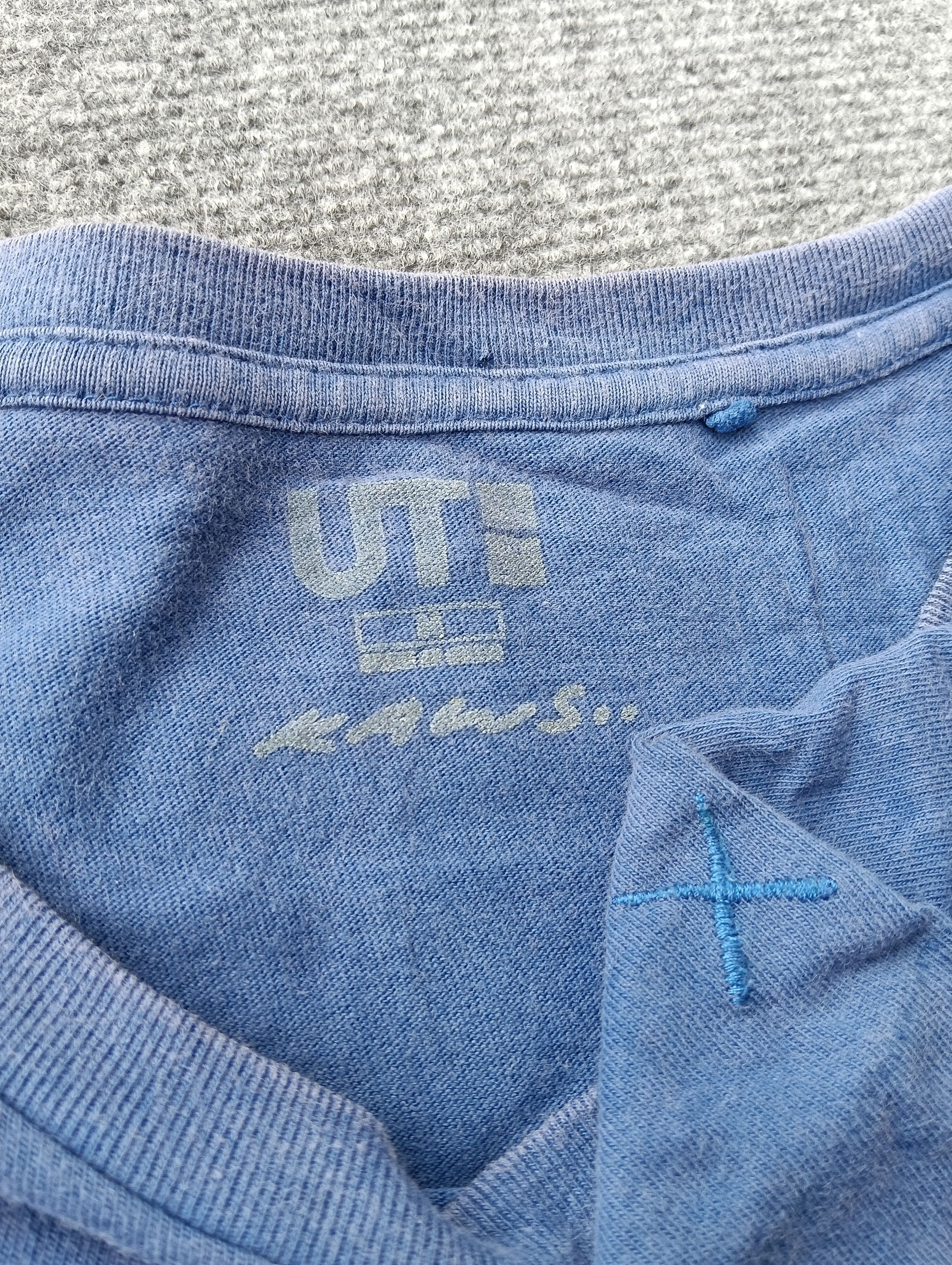 Kaws × Uniqlo KAWS X UNIQLO T-SHIRT. Size US M / EU 48-50 / 2 - 7 Thumbnail