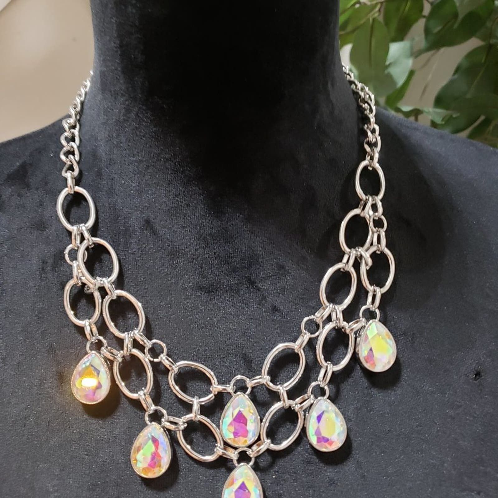 Other Show Stopping Iridescent Gunmetal & Multi Oil Spill Necklace Size ONE SIZE - 2 Thumbnail
