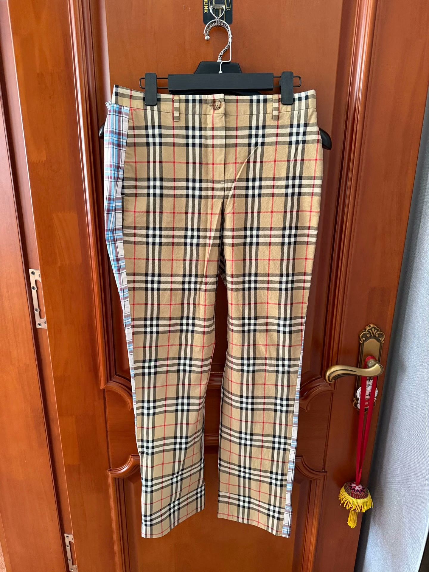 Burberry Burberry Patchwork Plaid Pants 8 Women Size 28" / US 6 / IT 42 - 1 Thumbnail
