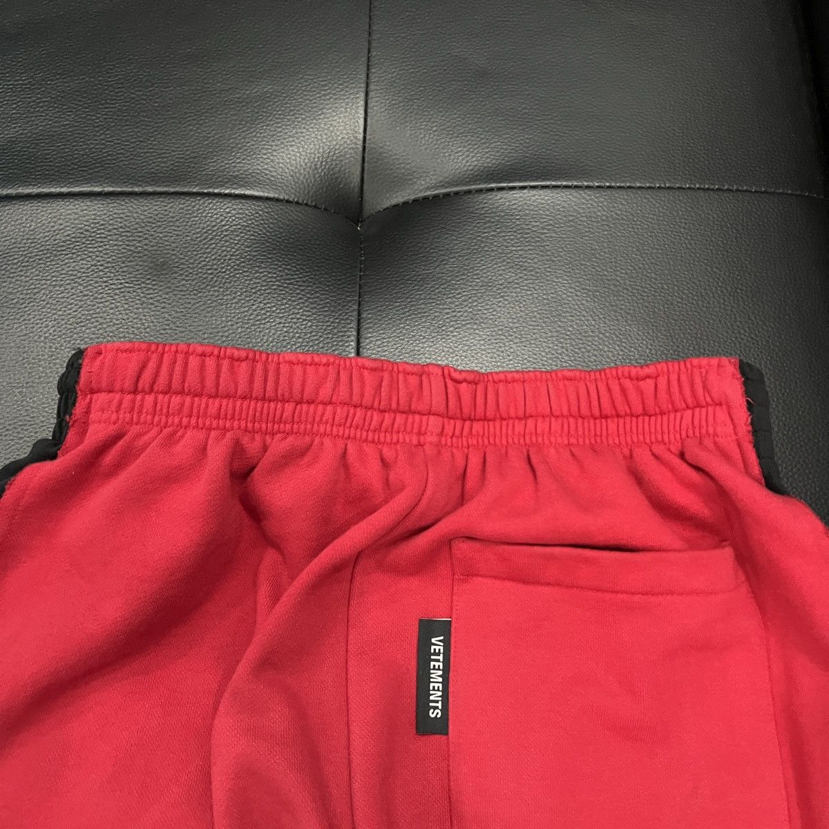 Vetements Vetements SS20 Devanagari Logo Asym Patchwork Jogger Pants Size US 30 / EU 46 - 13 Thumbnail