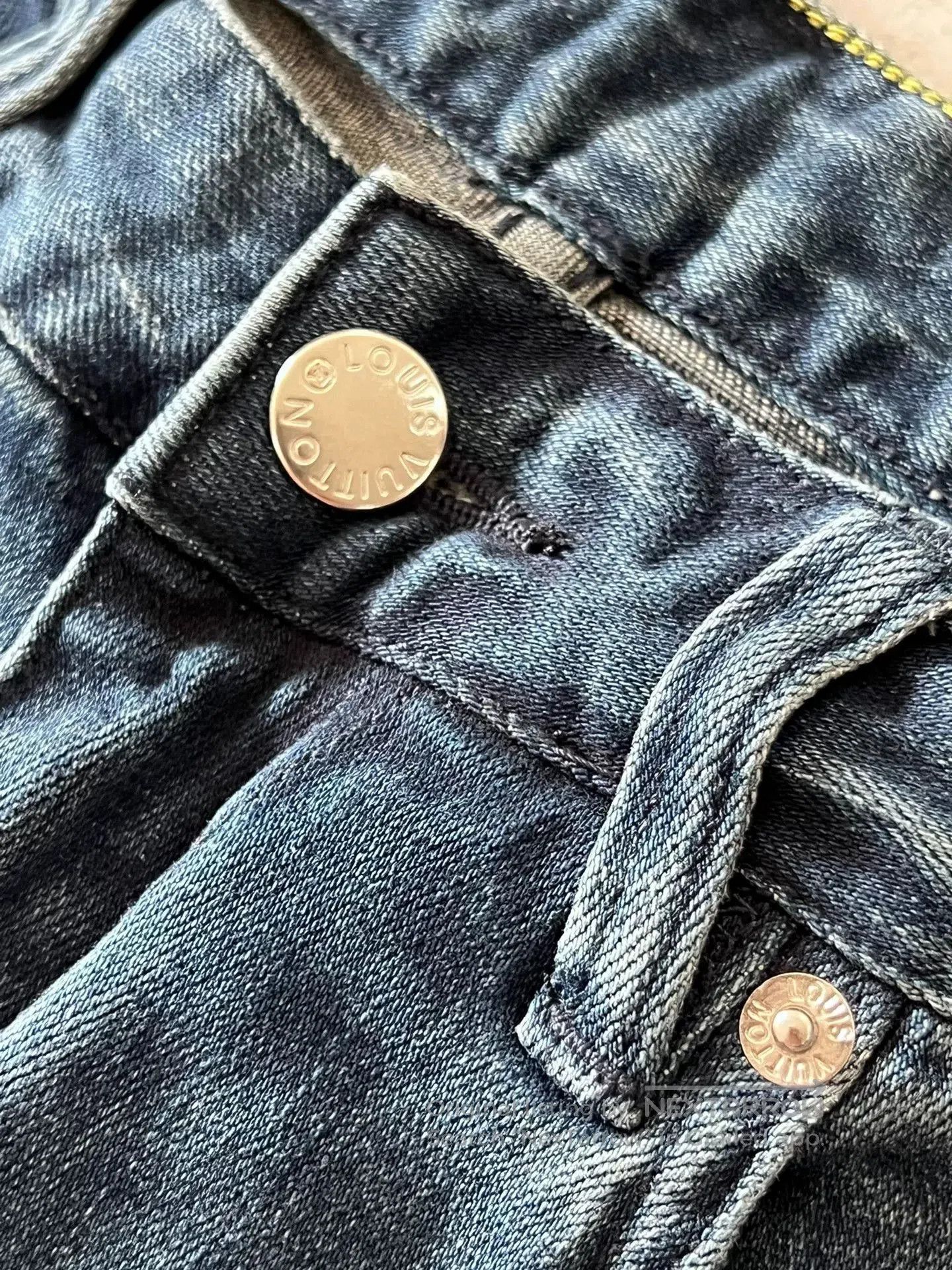 LVC Louis Vuitton Men's Denim Jeans. Size US 29 - 6 Thumbnail