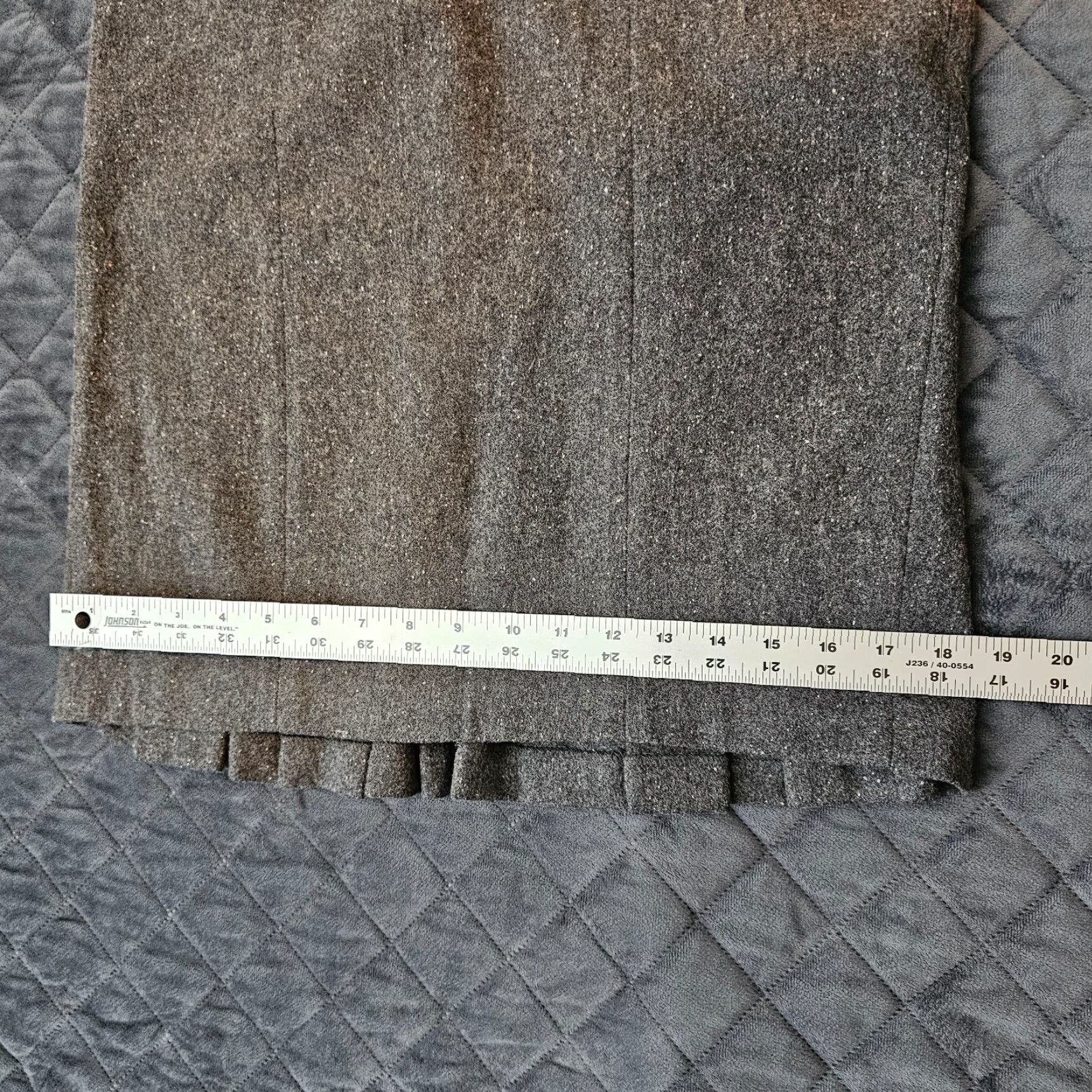 Vintage Kenzie Women's Wool Blend Plaid A-Line Skirt Short Lined Size 4 Gray Pleated Zip End Wool Blend Skirt Women Regular Size 4 Gray Pleated Lined Size 27" / US 4 / IT 40 - 6 Thumbnail