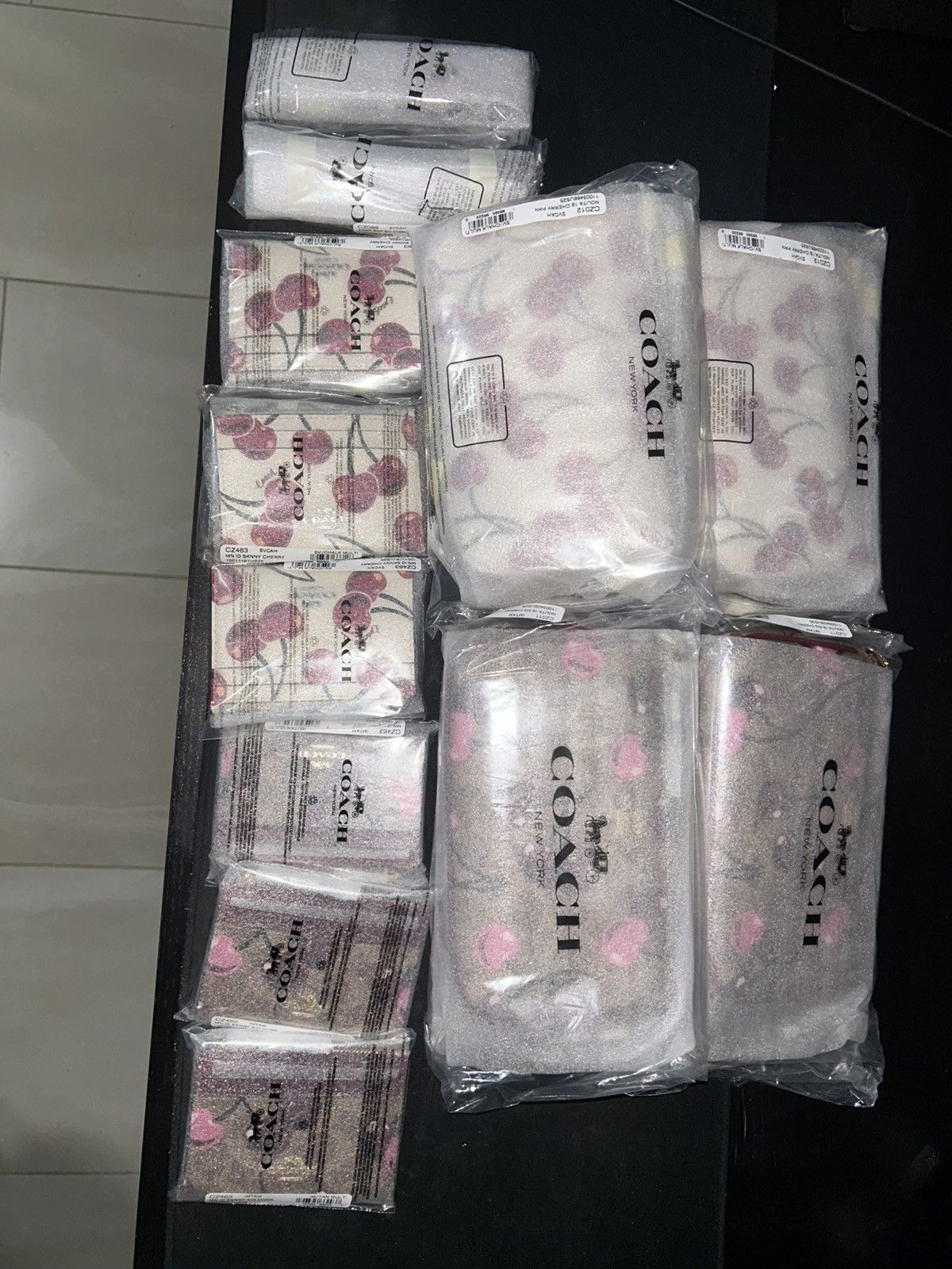 Coach Coach Id Case With Cherry Print Size ONE SIZE - 3 Thumbnail