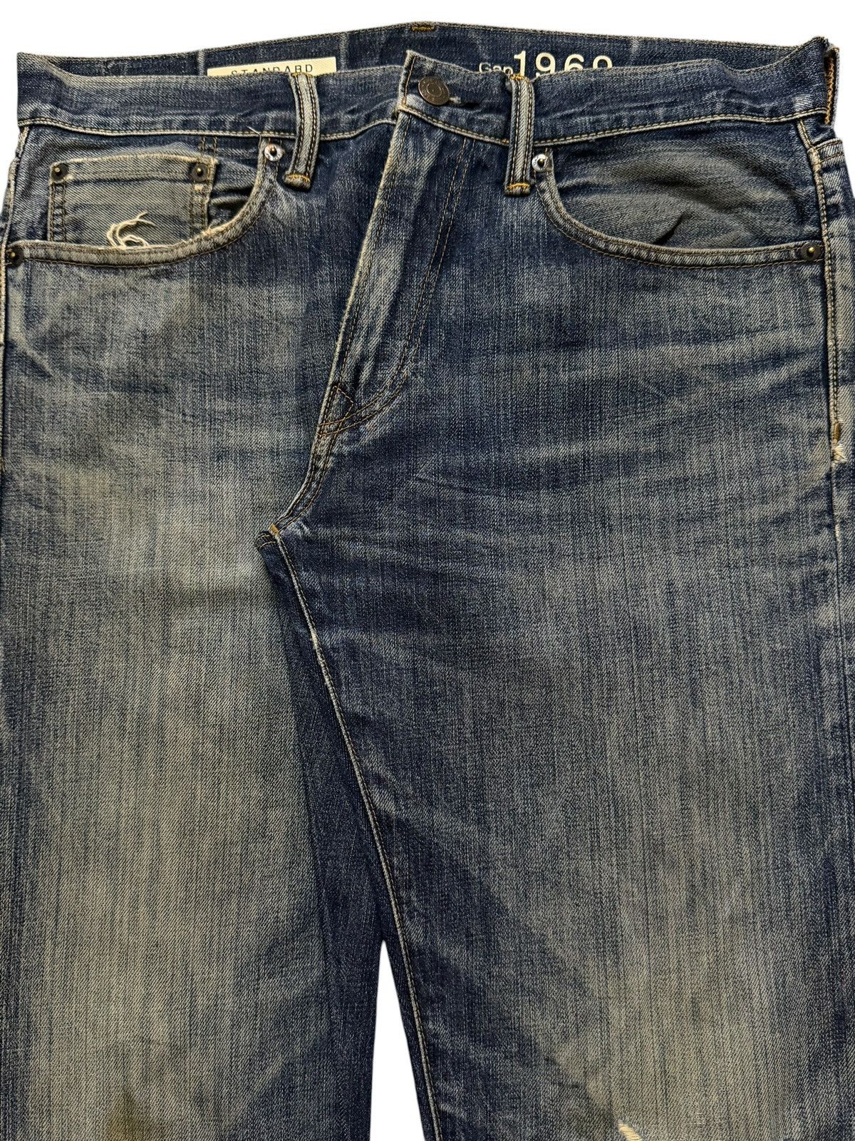 Uniqlo Vintage Y2K Gap Classic Blue Faded Wash Distress Jeans Size US 33 - 3 Thumbnail