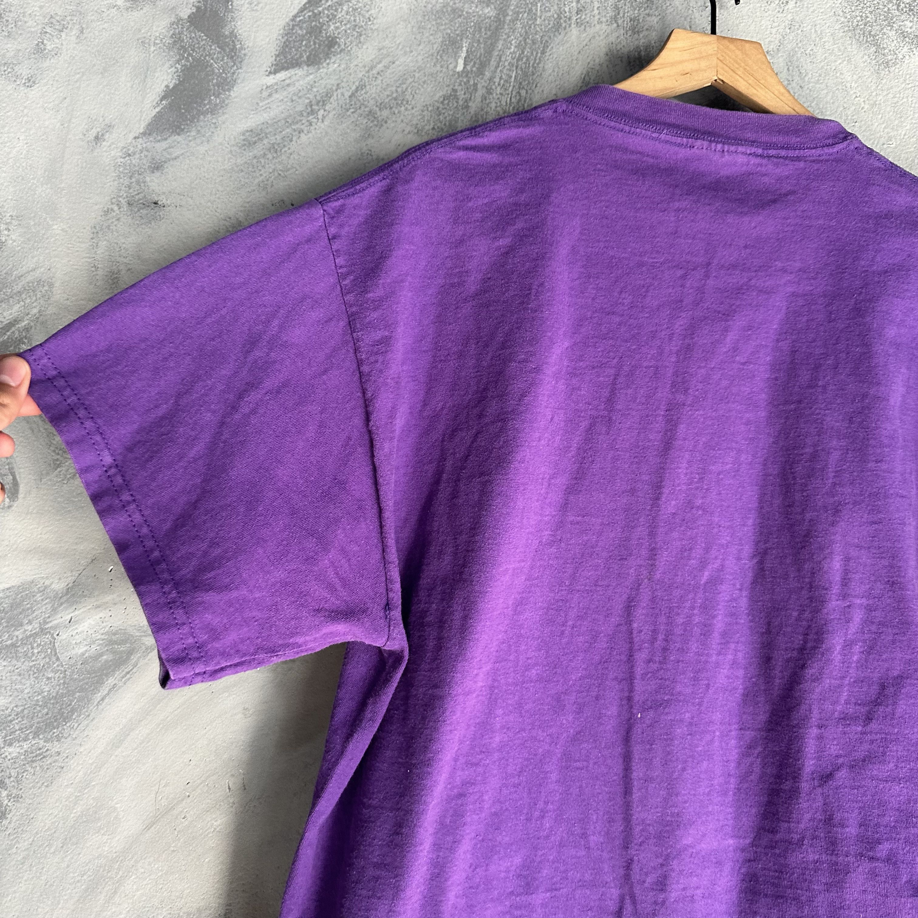 Champion Vintage Los Angeles LA Lakers 2001 Back 2 Back T Shirt Size US XL / EU 56 / 4 - 7 Thumbnail