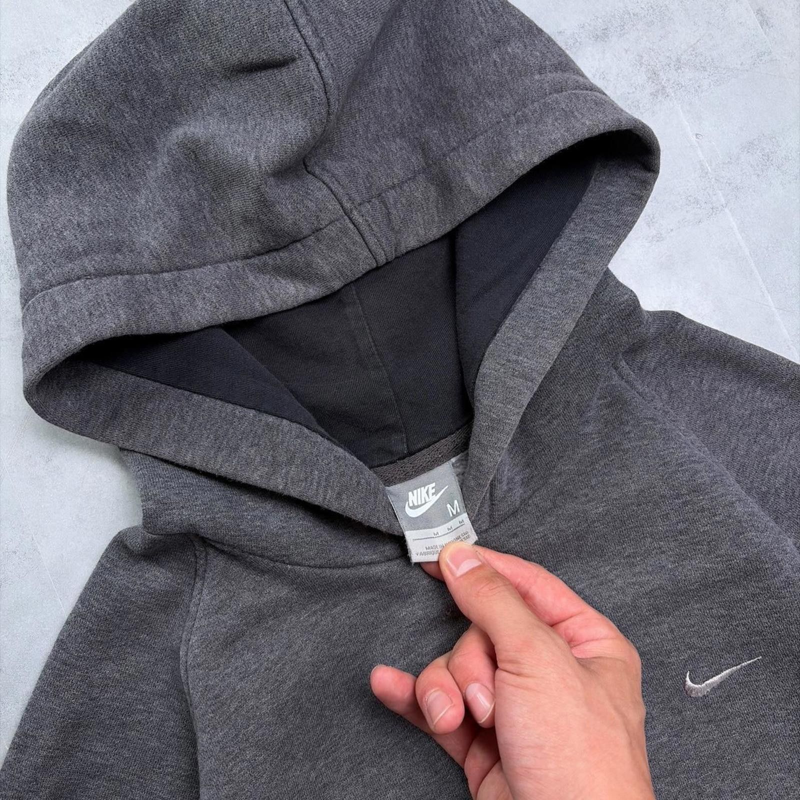 Nike Y2K Grey Nike Small Swoosh Baggy Skater Hoodie Size US M / EU 48-50 / 2 - 5 Thumbnail