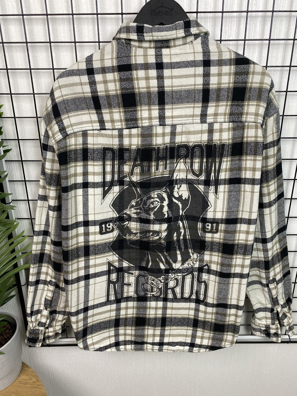 Other Death Row Records flannel shirt M size men big logo Size US M / EU 48-50 / 2 - 1 Thumbnail